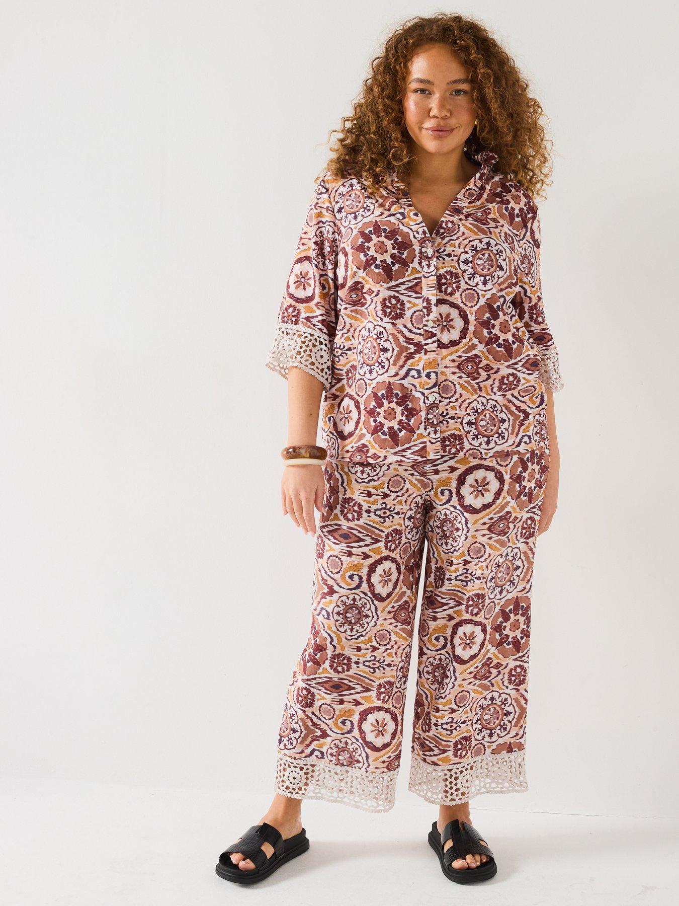 Image 3 of 6 of V by Very Curve Lace Trim Shirt Co-Ord - Print