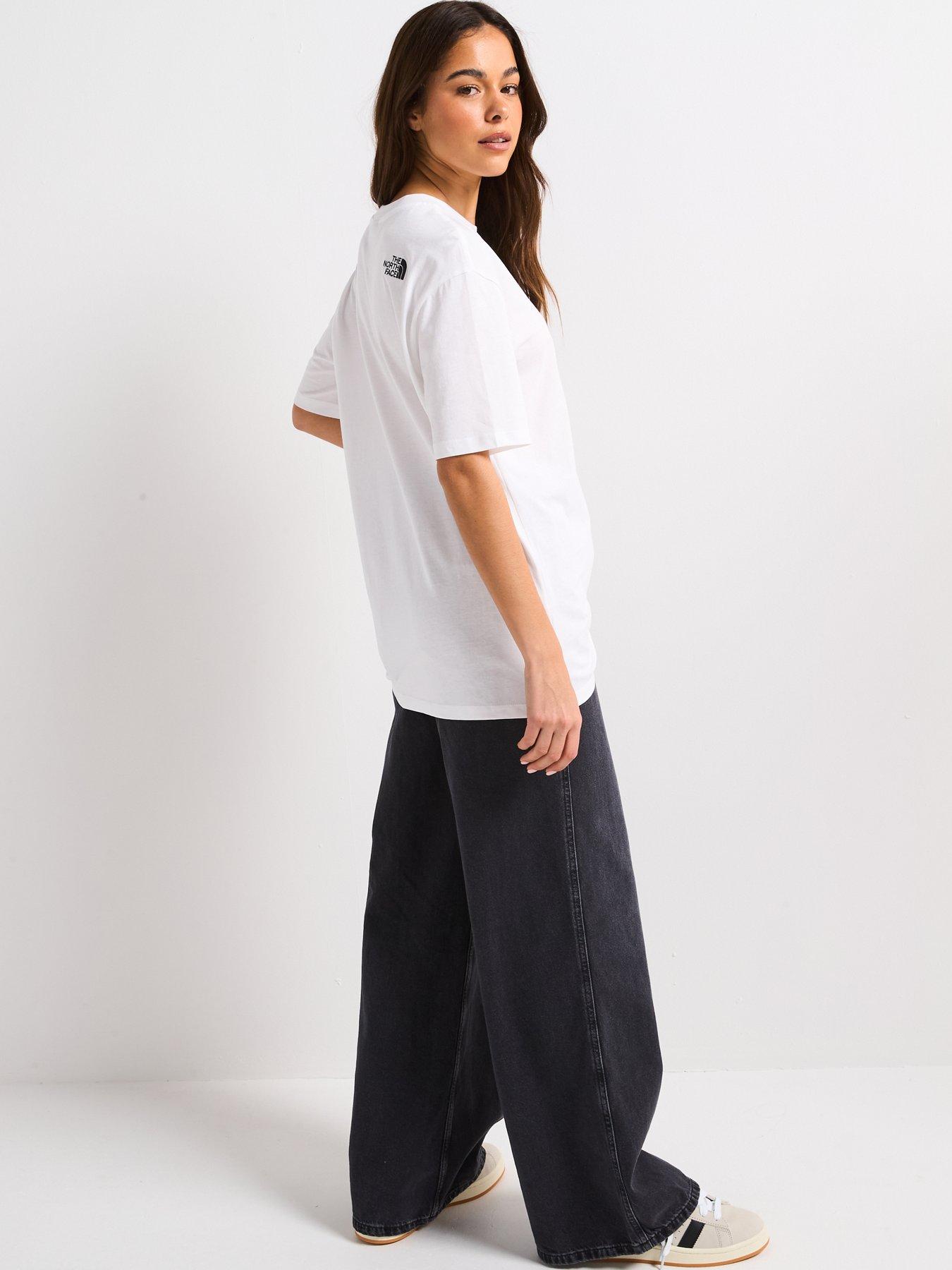 the-north-face-womens-short-sleeve-essential-oversized-t-shirt-whitestillFront
