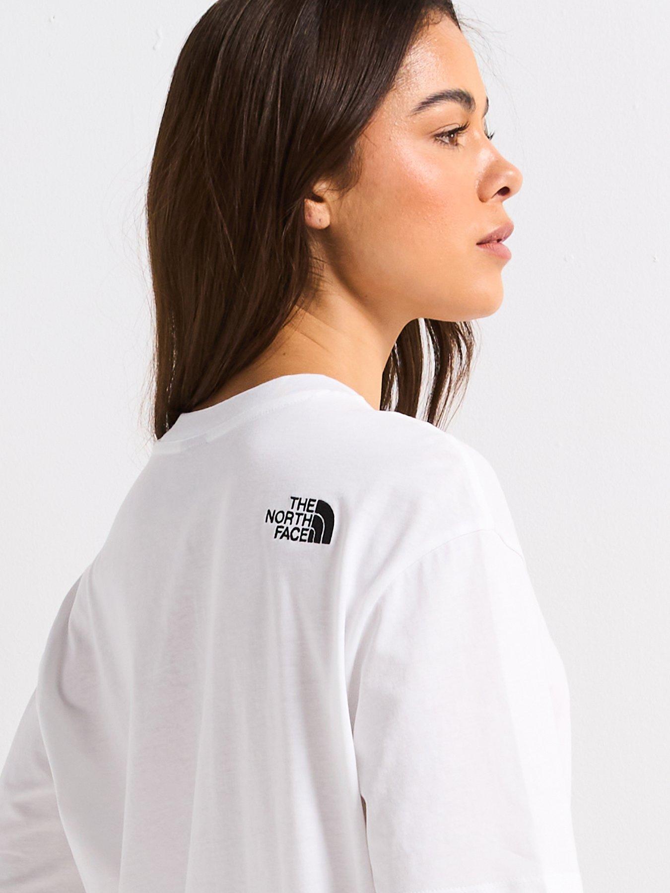 the-north-face-womens-short-sleeve-essential-oversized-t-shirt-whiteoutfit