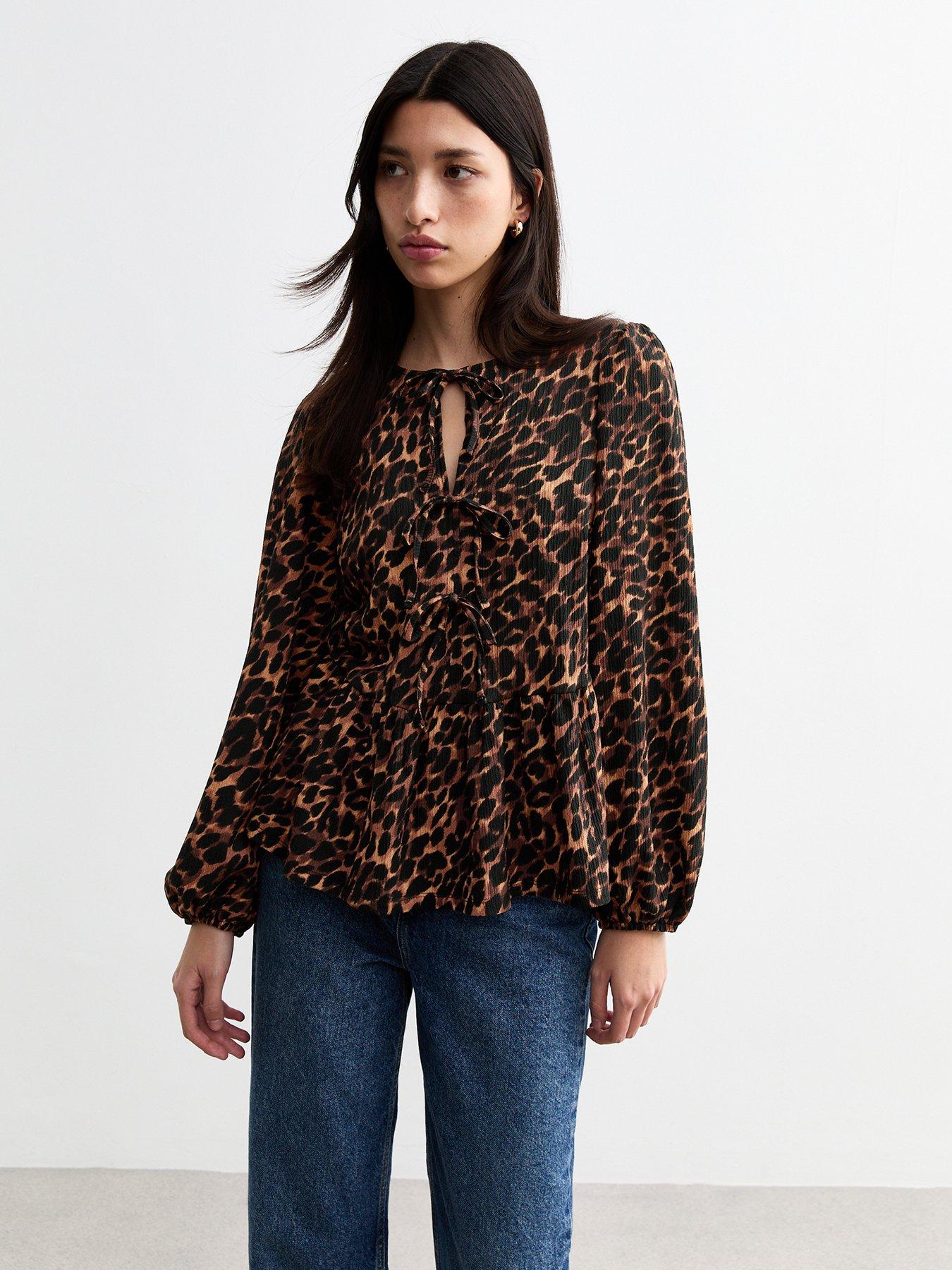 new-look-brown-leopard-keyhole-detail-top-print