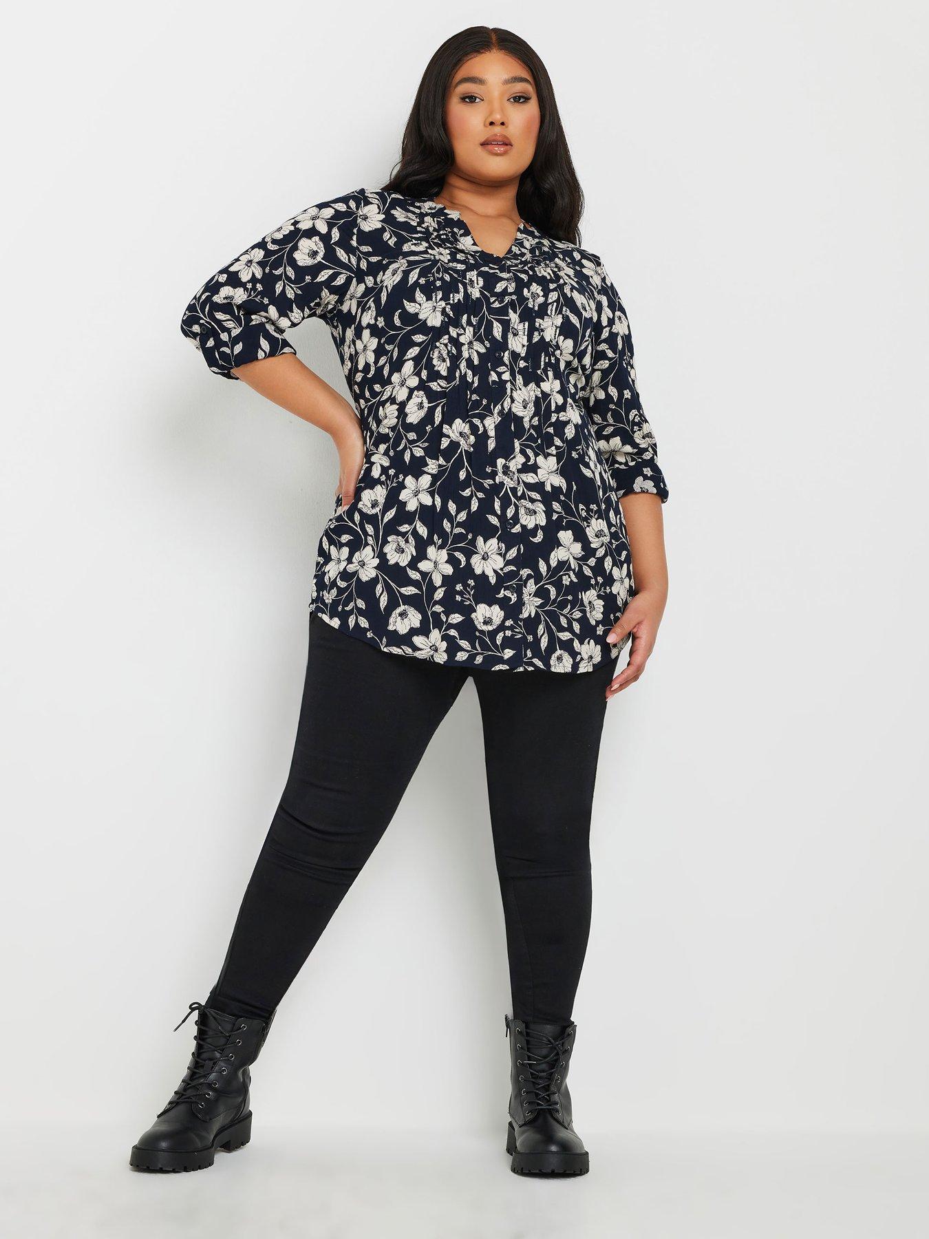 Image 3 of 4 of Yours Curve Pintuck Blouse - Blue