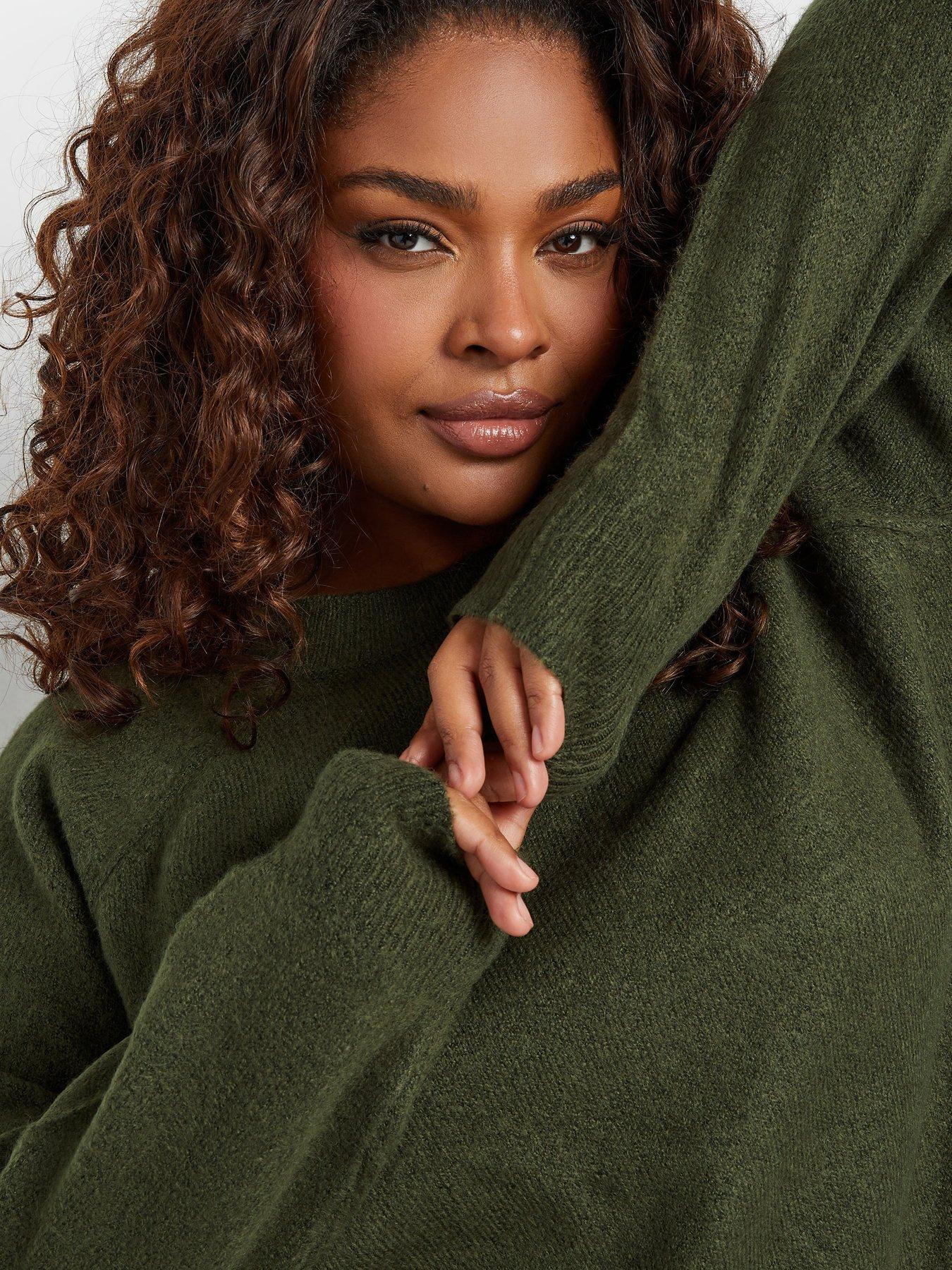 yours-curve-seam-detail-soft-jumper-greenoutfit