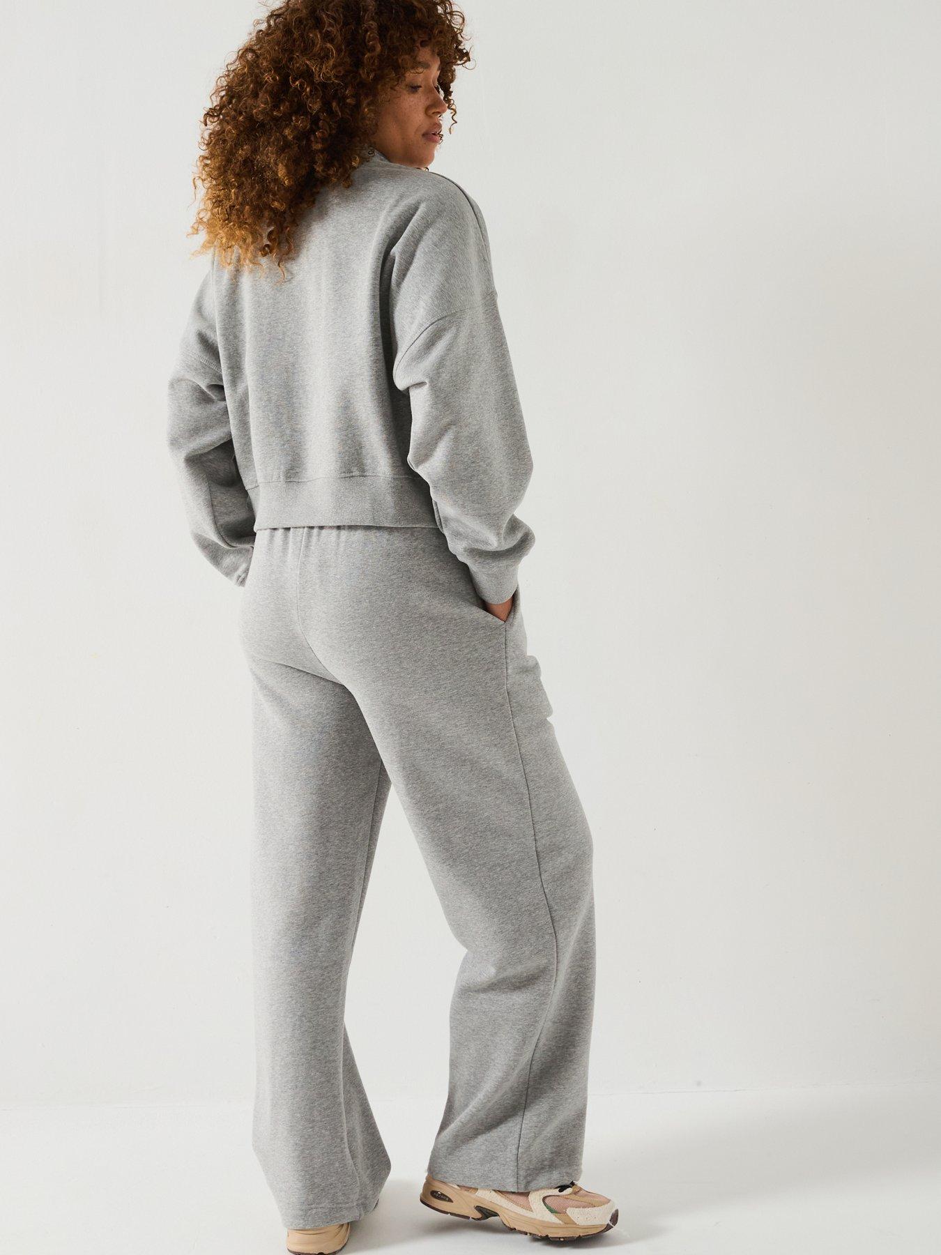 ellesse-womens-barritz-sweatshirt-greydetail