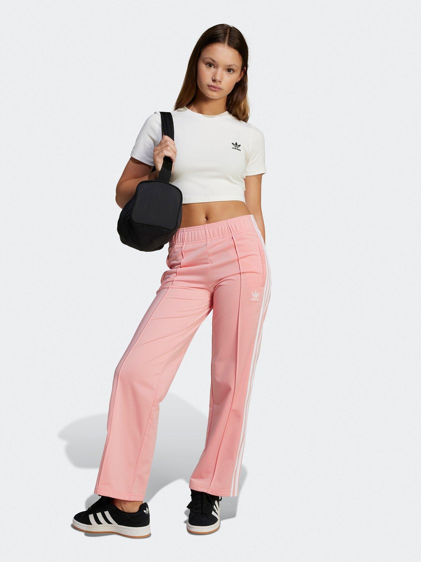 adidas-originals-junior-girls-adicolor-wide-tracksuit-bottoms-pinkoutfit