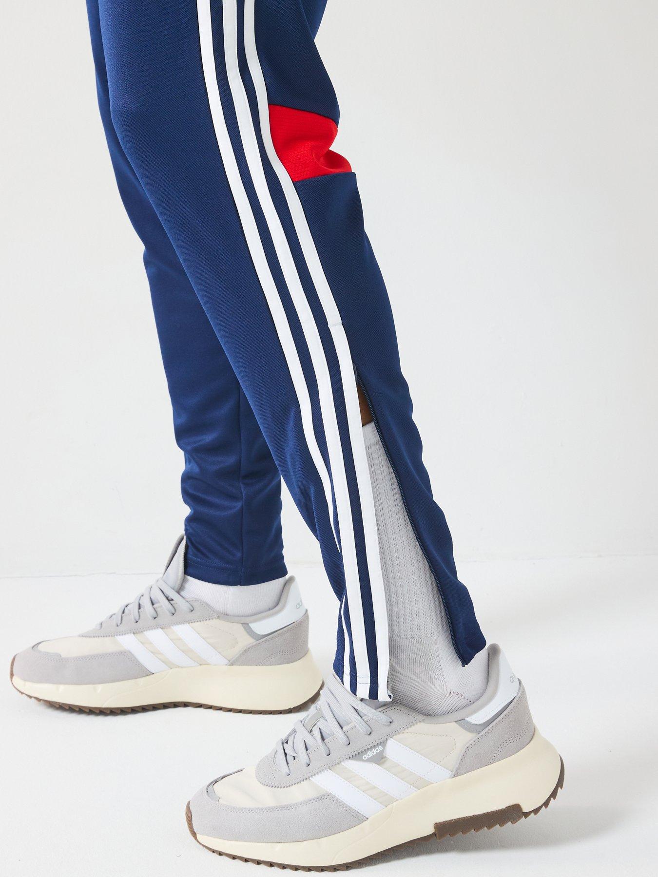 adidas-mens-tiro-essentials-pant-navyoutfit