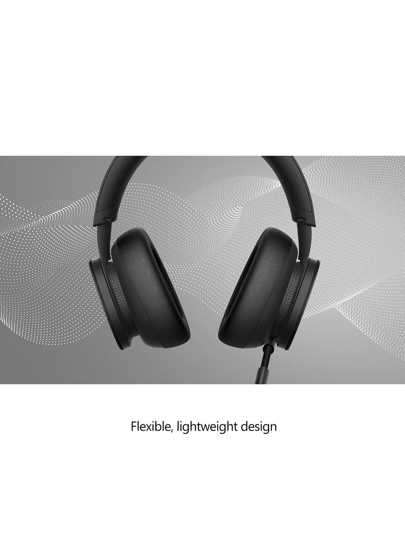 Image 5 of 8 of Xbox Wireless Headset &ndash; Xbox Series X|S, Xbox One, and Windows Devices