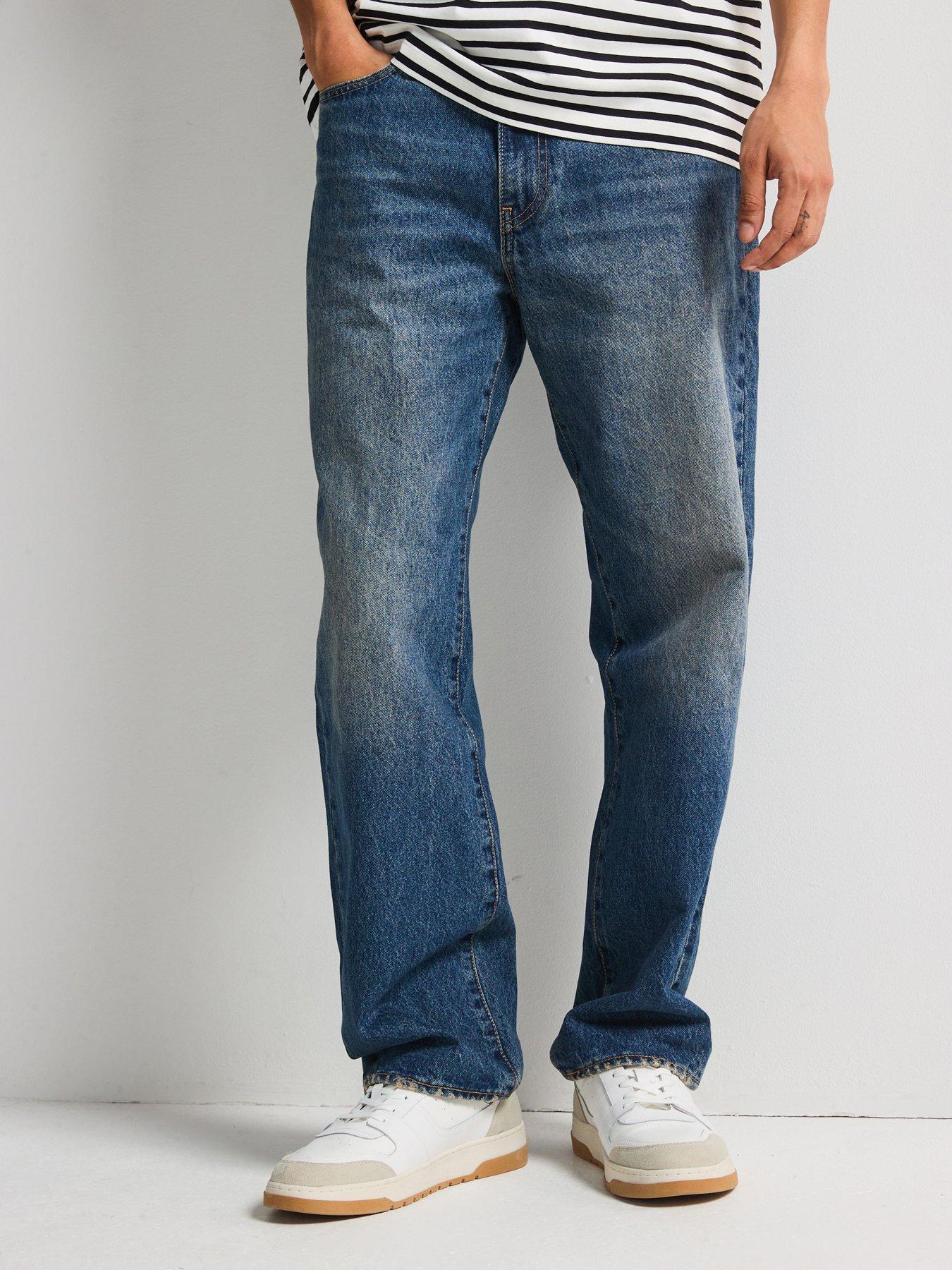 levis-568-loose-straight-fit-jeans-aisle-seat