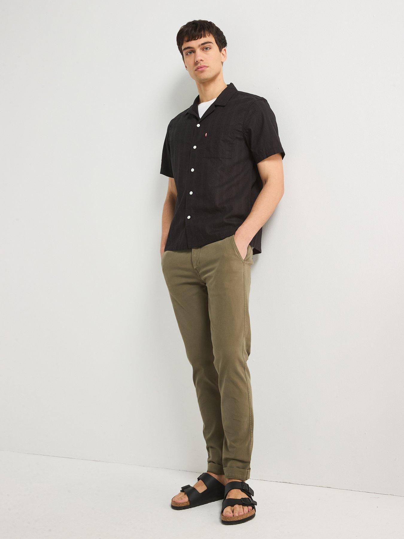 Image 3 of 6 of Levi's Sunset Short Sleeve Shirt- Black
