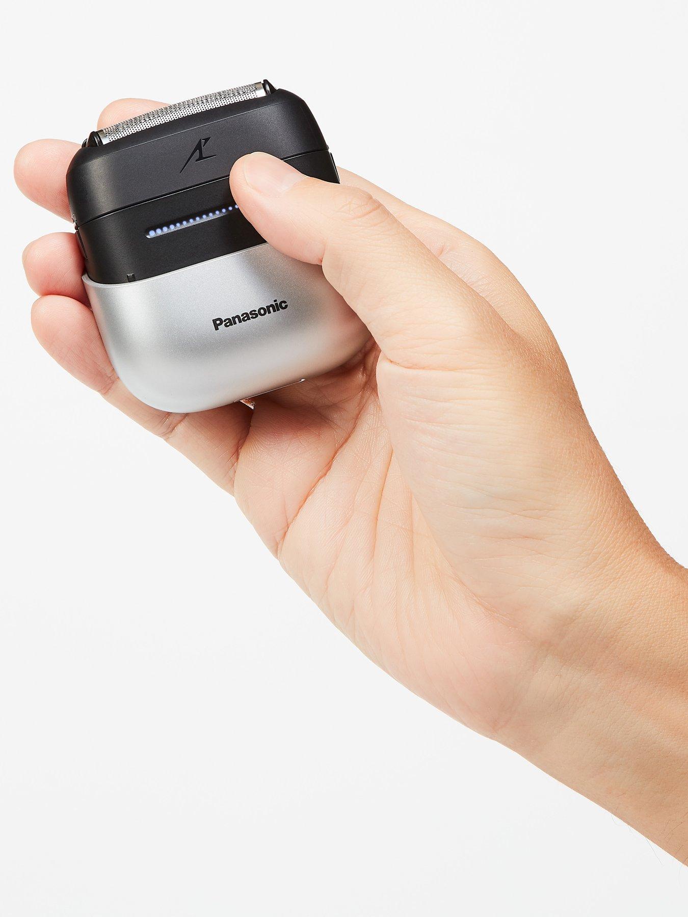 Image 3 of 5 of Panasonic Panasonic ES-CM3BKS511 3 blade palm shaver