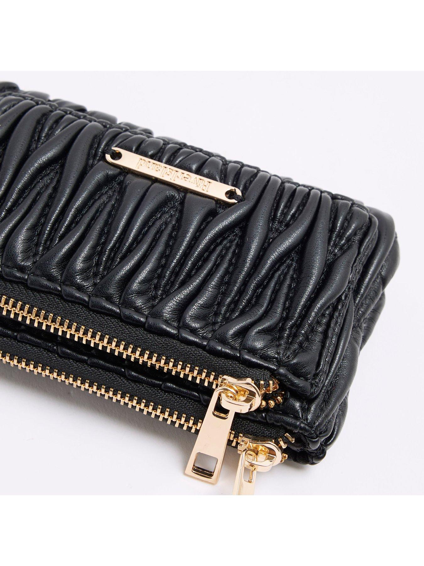 river-island-scrunch-quilt-pouch-blackdetail