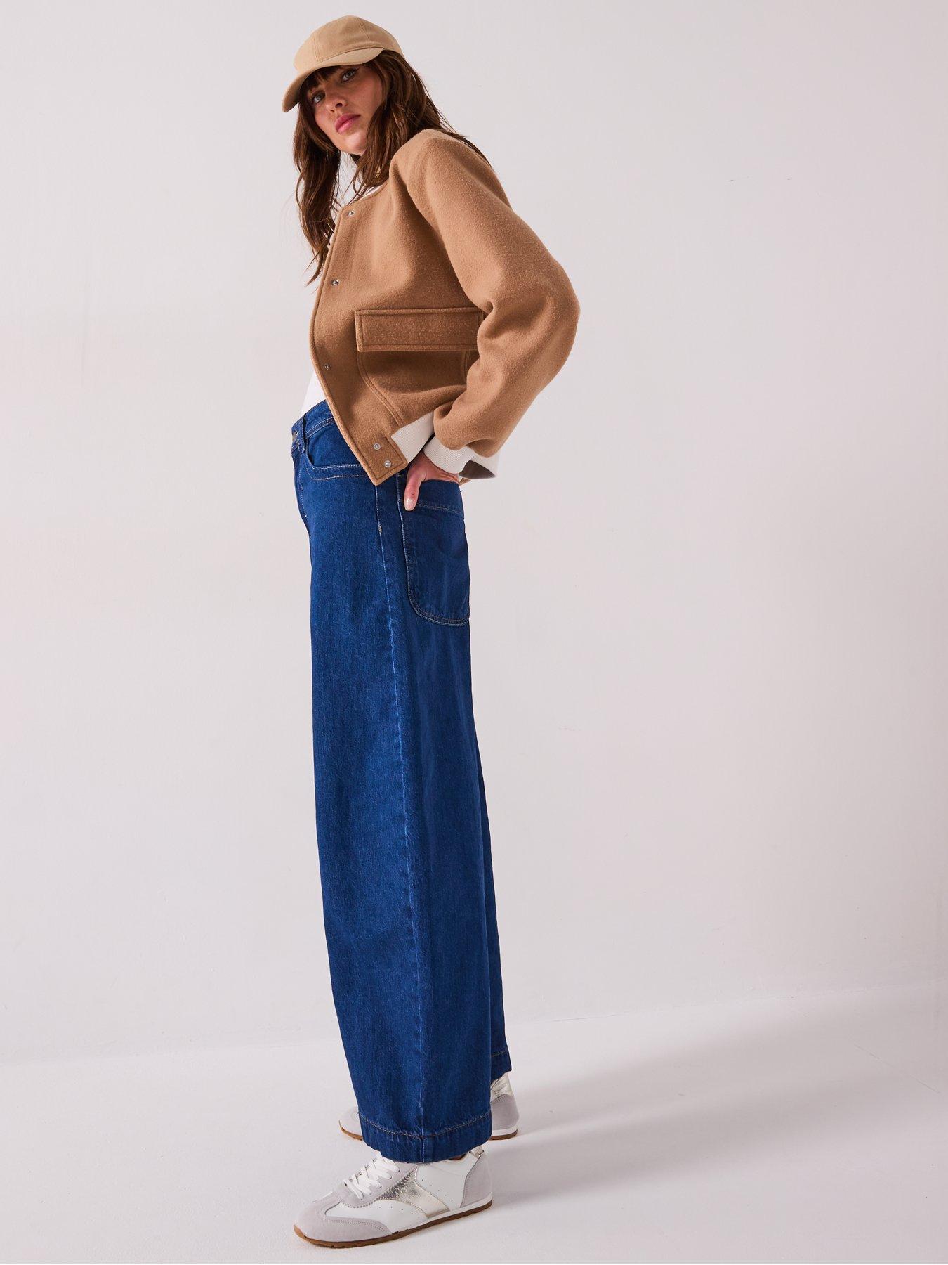 Image 4 of 6 of River Island Oversized Balloon Jeans - Blue