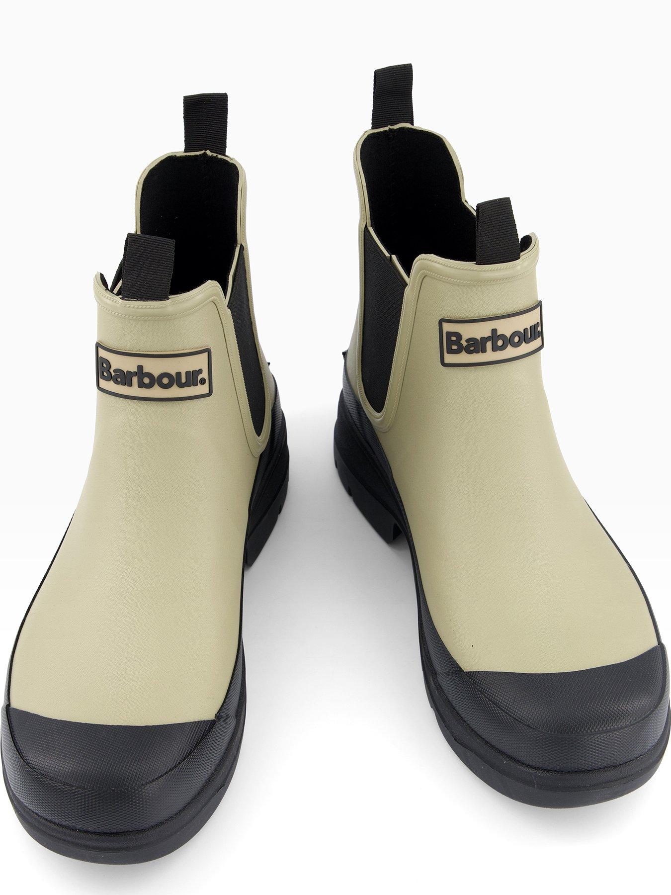 barbour-nimbus-chelsea-wellington-flip-flops-creamoutfit