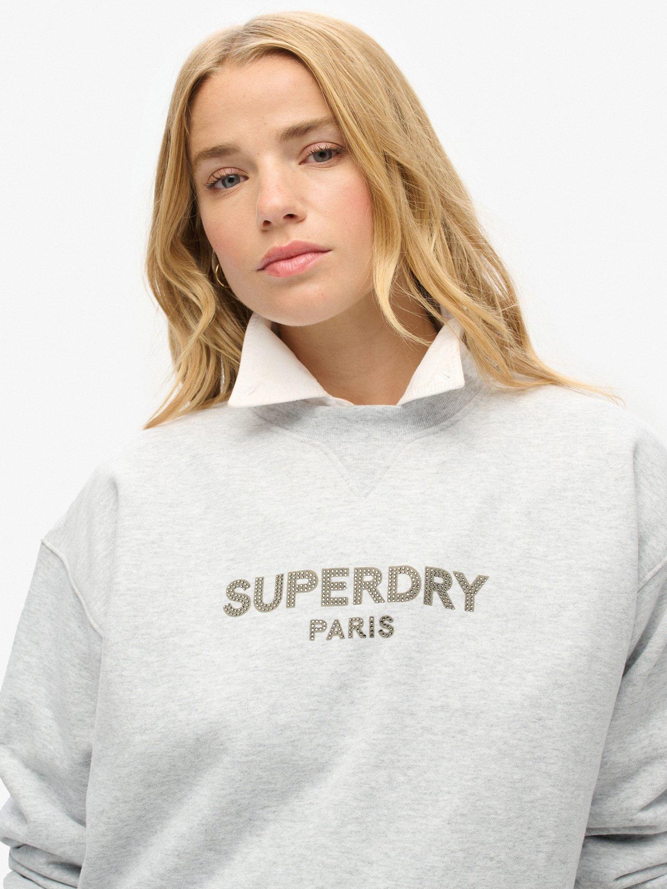 superdry-sport-luxe-sweatshirt-greyoutfit