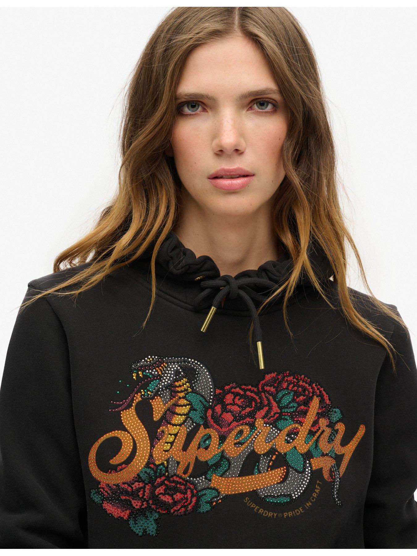 superdry-tattoo-script-graphic-t-shirt-blackoutfit