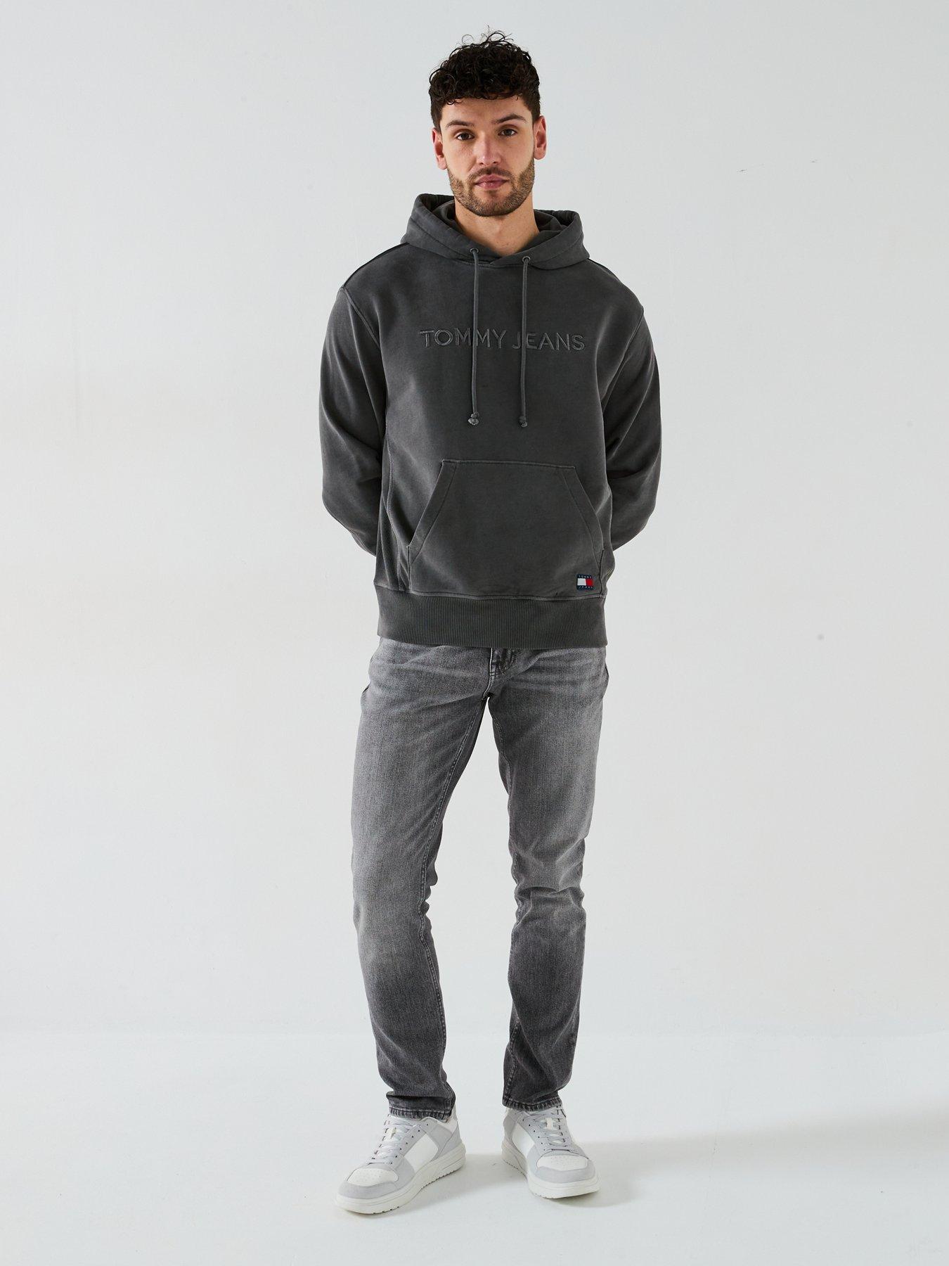 Image 3 of 6 of Tommy Jeans Relaxed Label Logo Hoodie - Black
