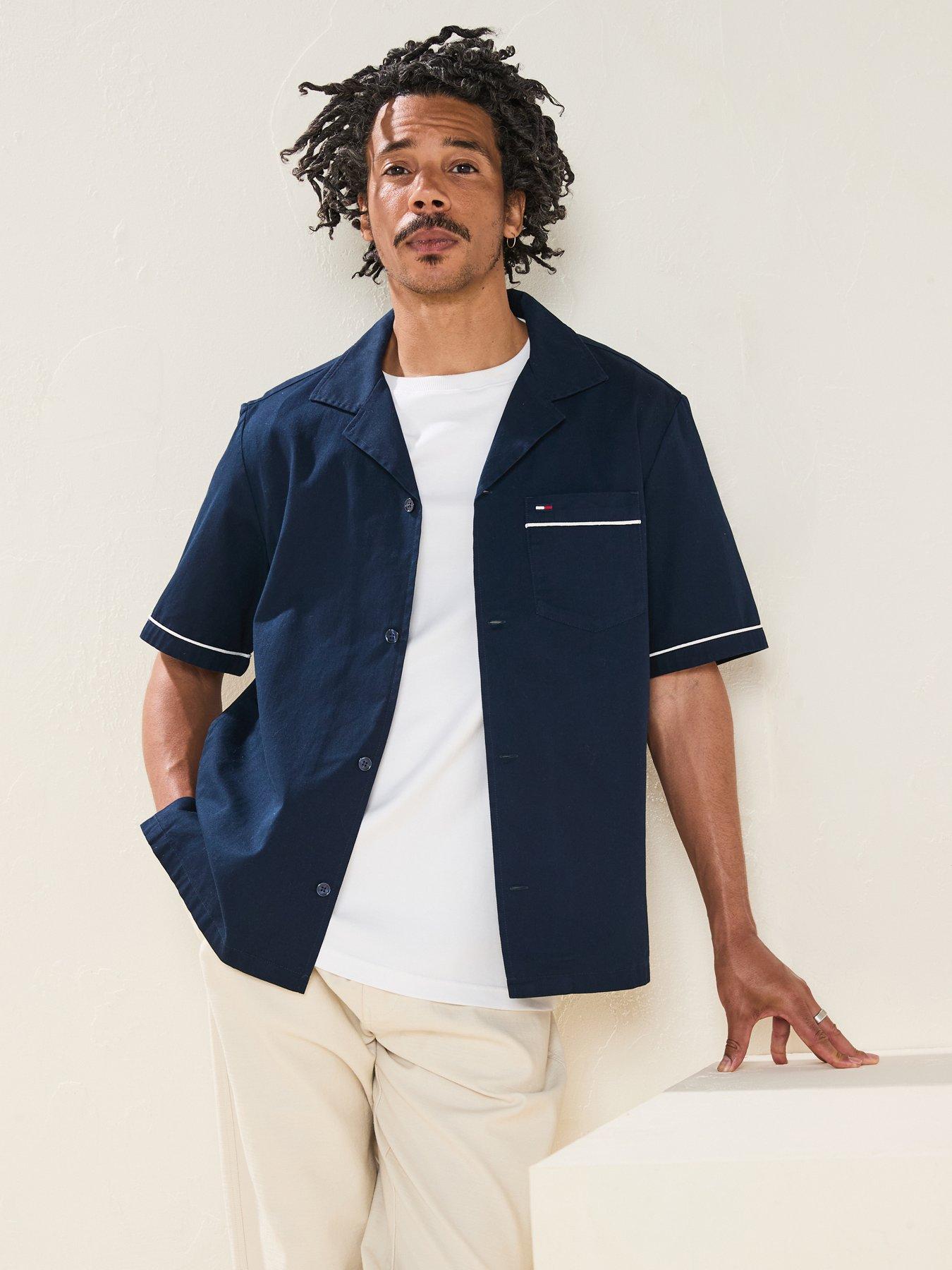 Image 2 of 6 of Tommy Jeans Camp Collar Back Logo Short Sleeve Shirt - Navy