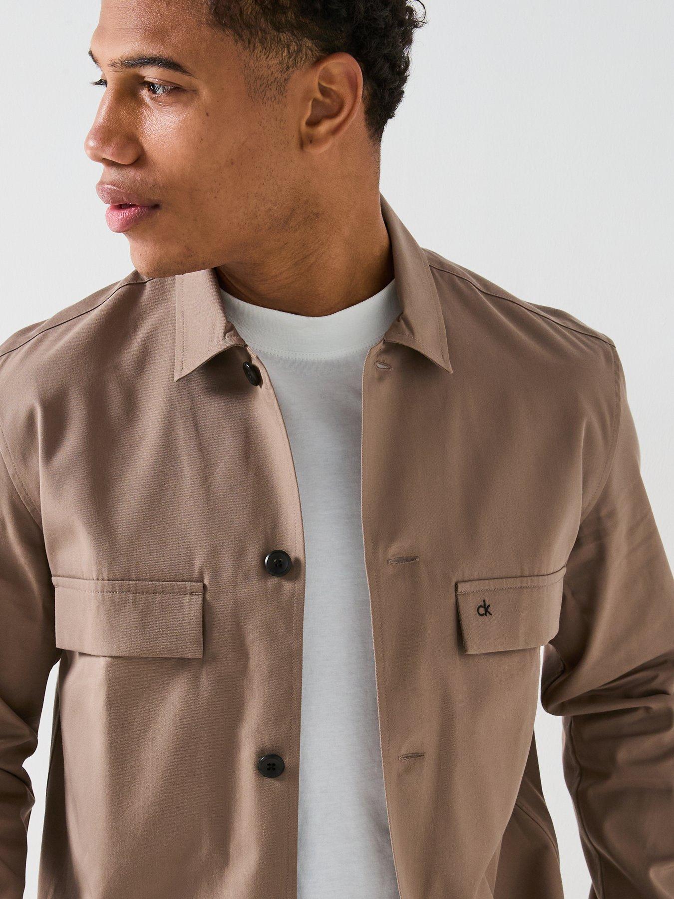 calvin-klein-calvin-klein-cottom-blend-logo-overshirt-light-brownoutfit