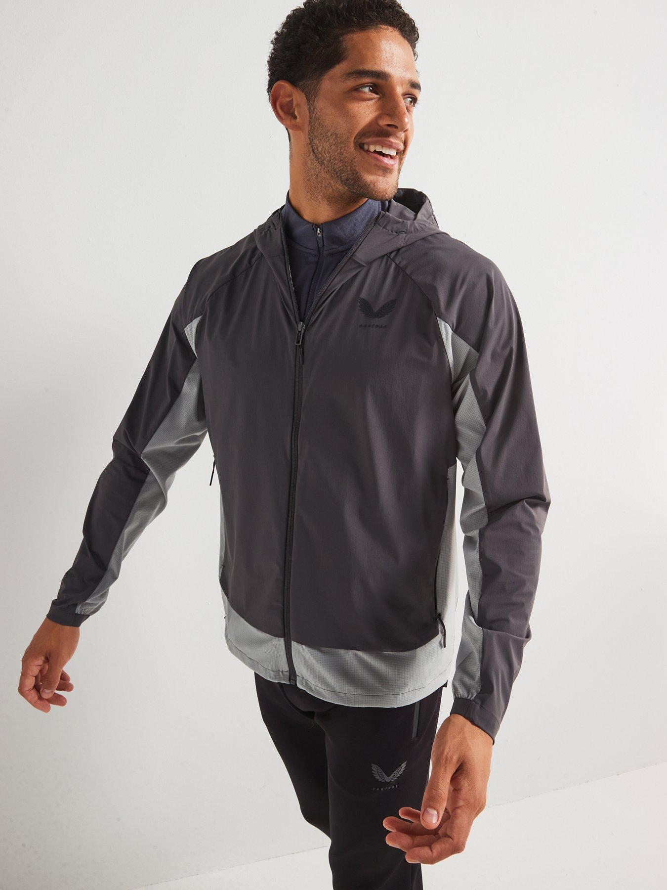 castore-mens-training-flex-woven-jacket-greyoutfit