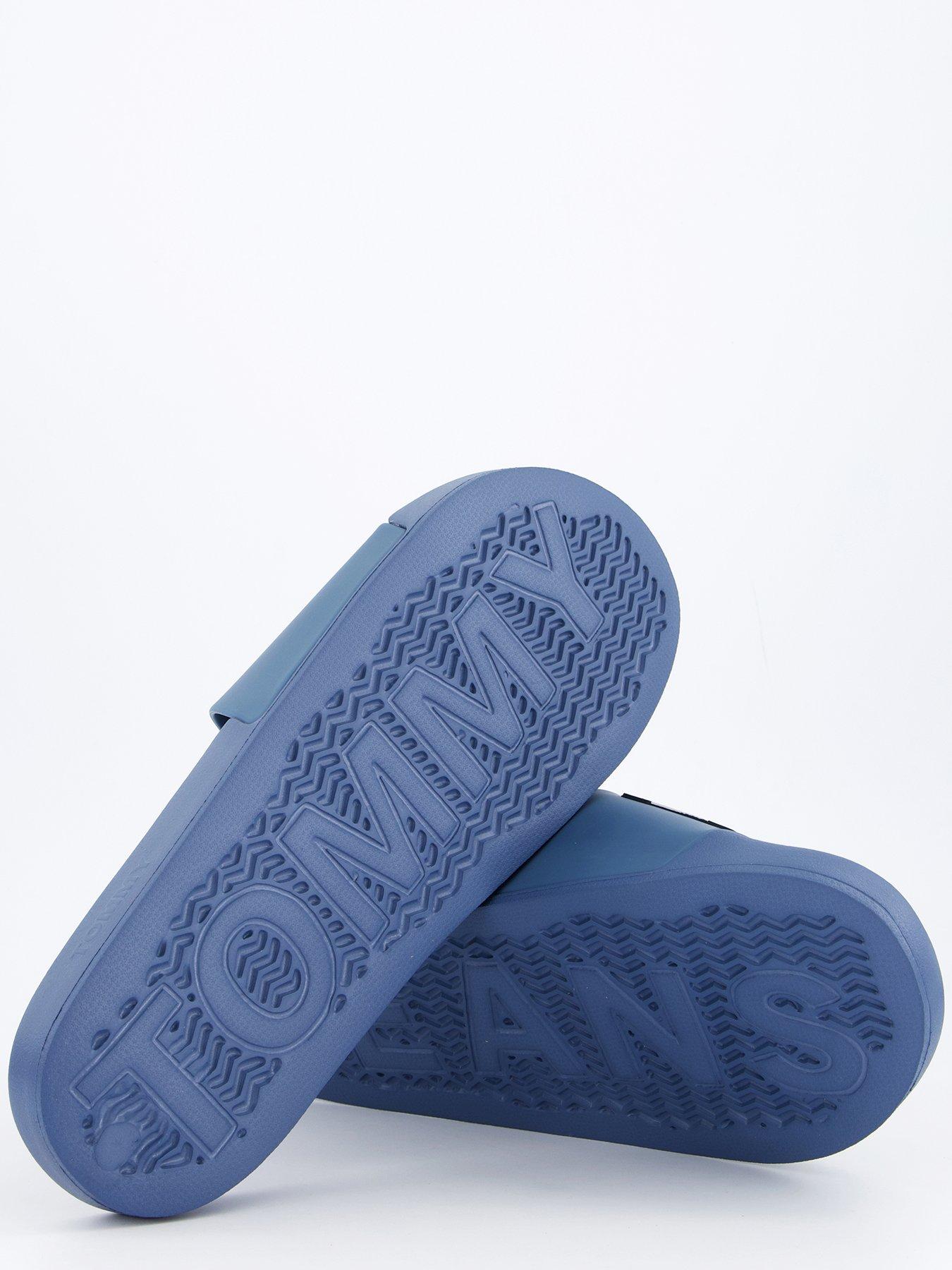 tommy-jeans-flag-logo-pool-sliders-light-bluedetail