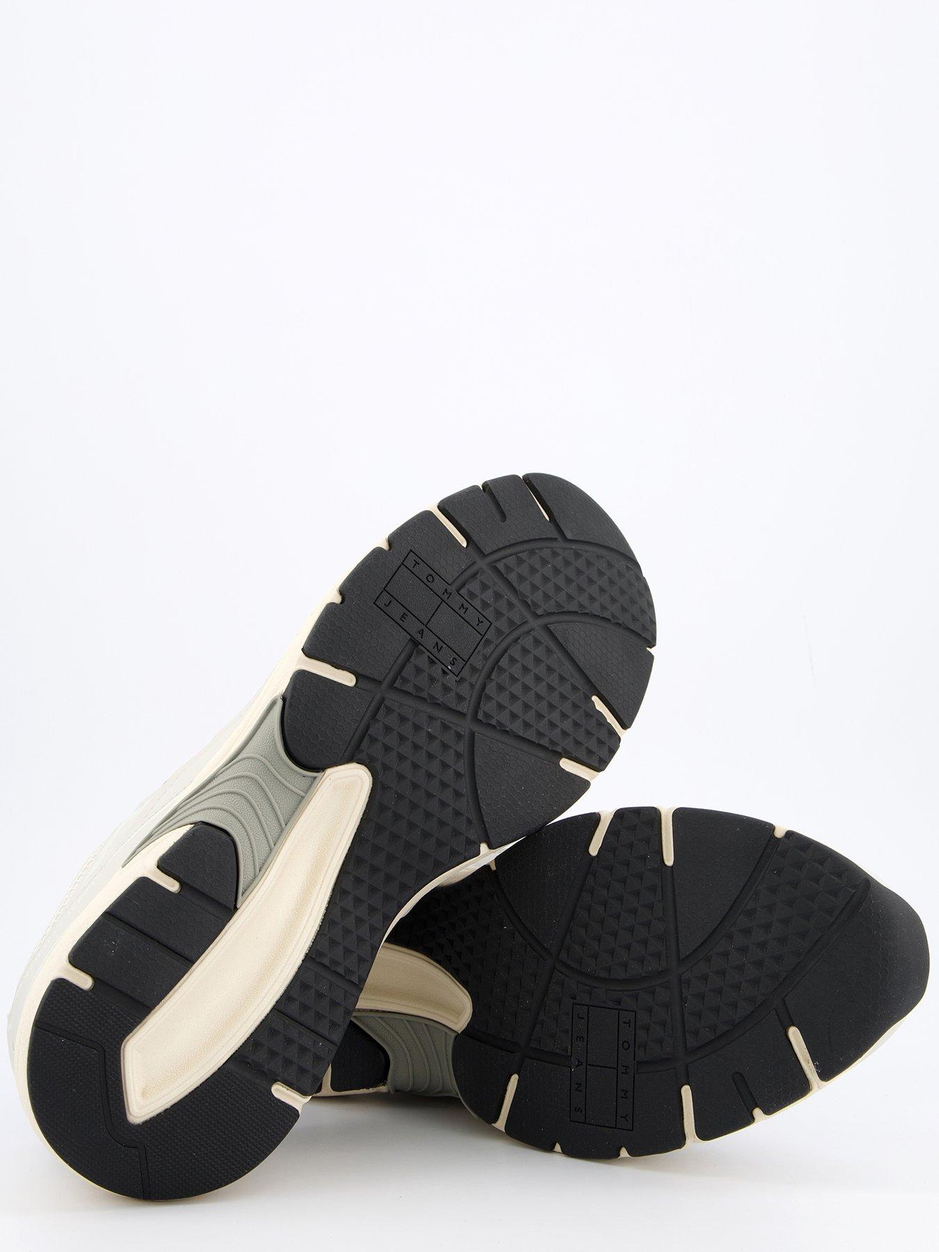 Image 4 of 7 of Tommy Jeans Archive'25 Trainers - Light Grey