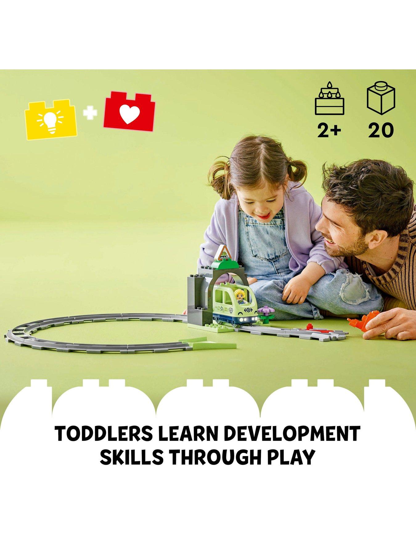 Image 2 of 7 of LEGO Duplo Train Tunnel and Tracks Expansion Set 10425
