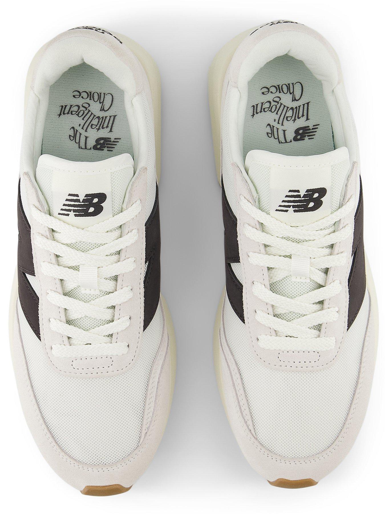 new-balance-unisex-370-trainers-greyoutfit