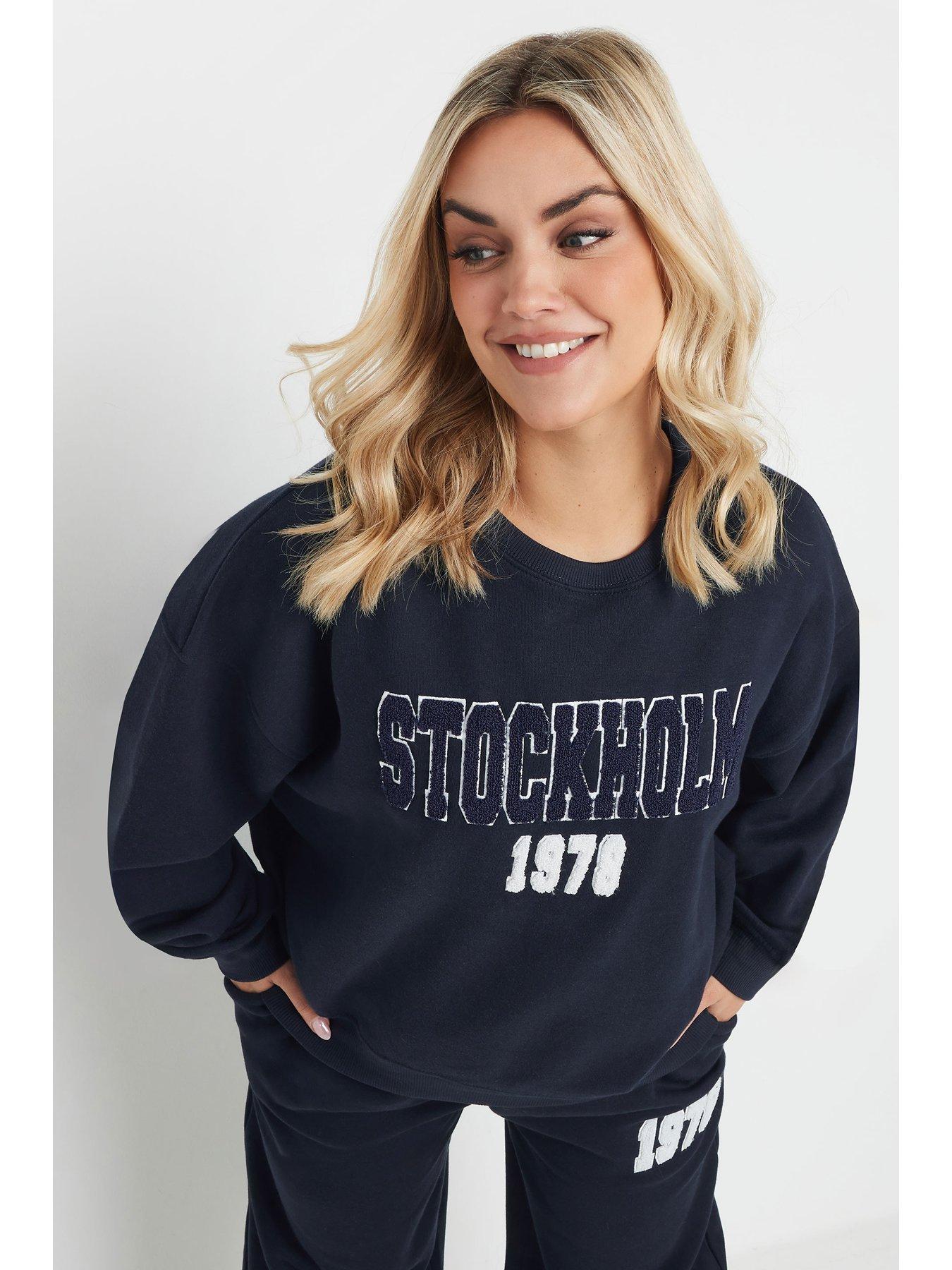 yours-curve-stockholm-sweatshirt-blueoutfit