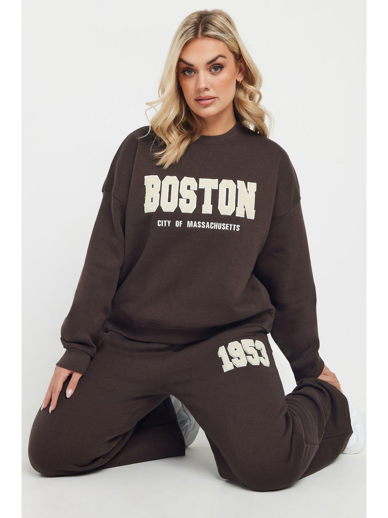 yours-curve-boston-sweatshirtoutfit