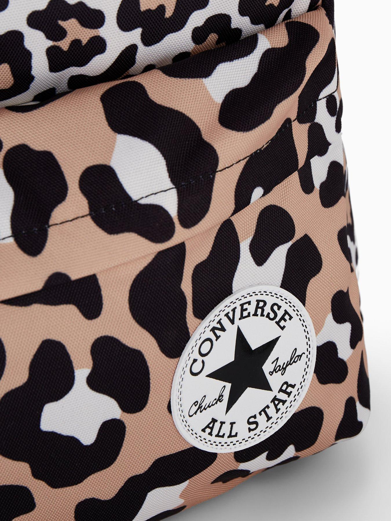 converse-womens-leopard-all-over-print-speed-2-chuck-patch-backpack-leoparddetail
