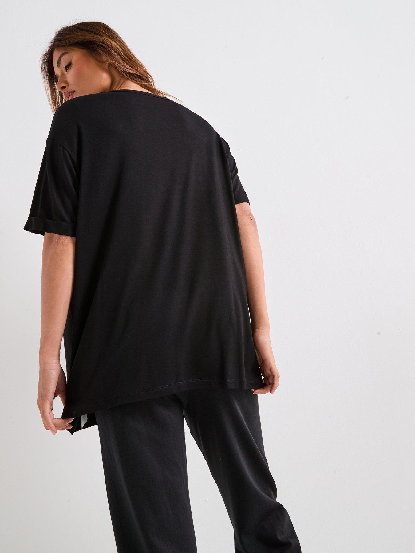 guess-embellished-logo-short-sleeve-t-shirt-blackstillFront