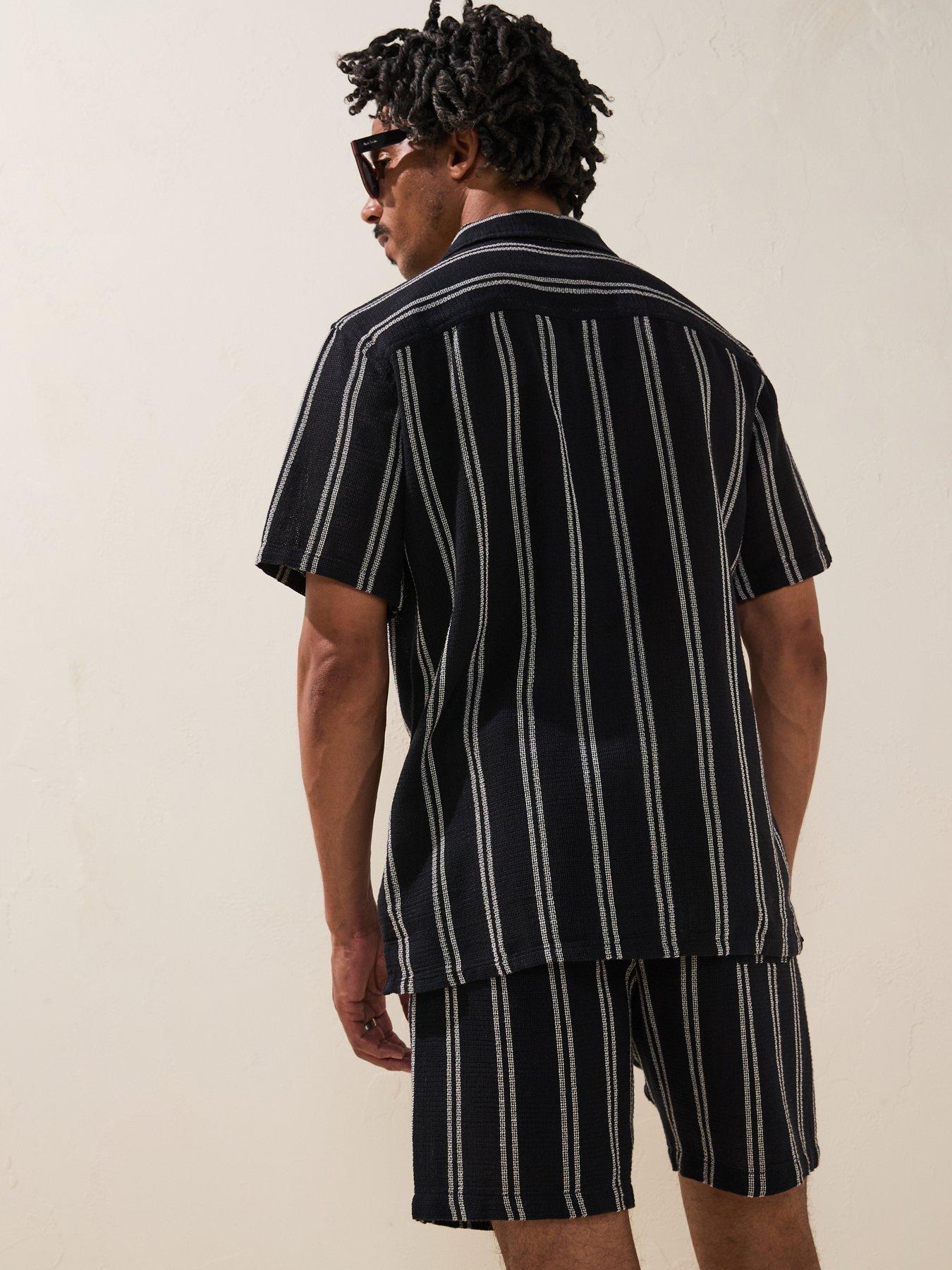 Image 2 of 6 of ONLY & SONS Trev Life&nbsp;Stripe Short Sleeve Shirt - Dark&nbsp;Navy