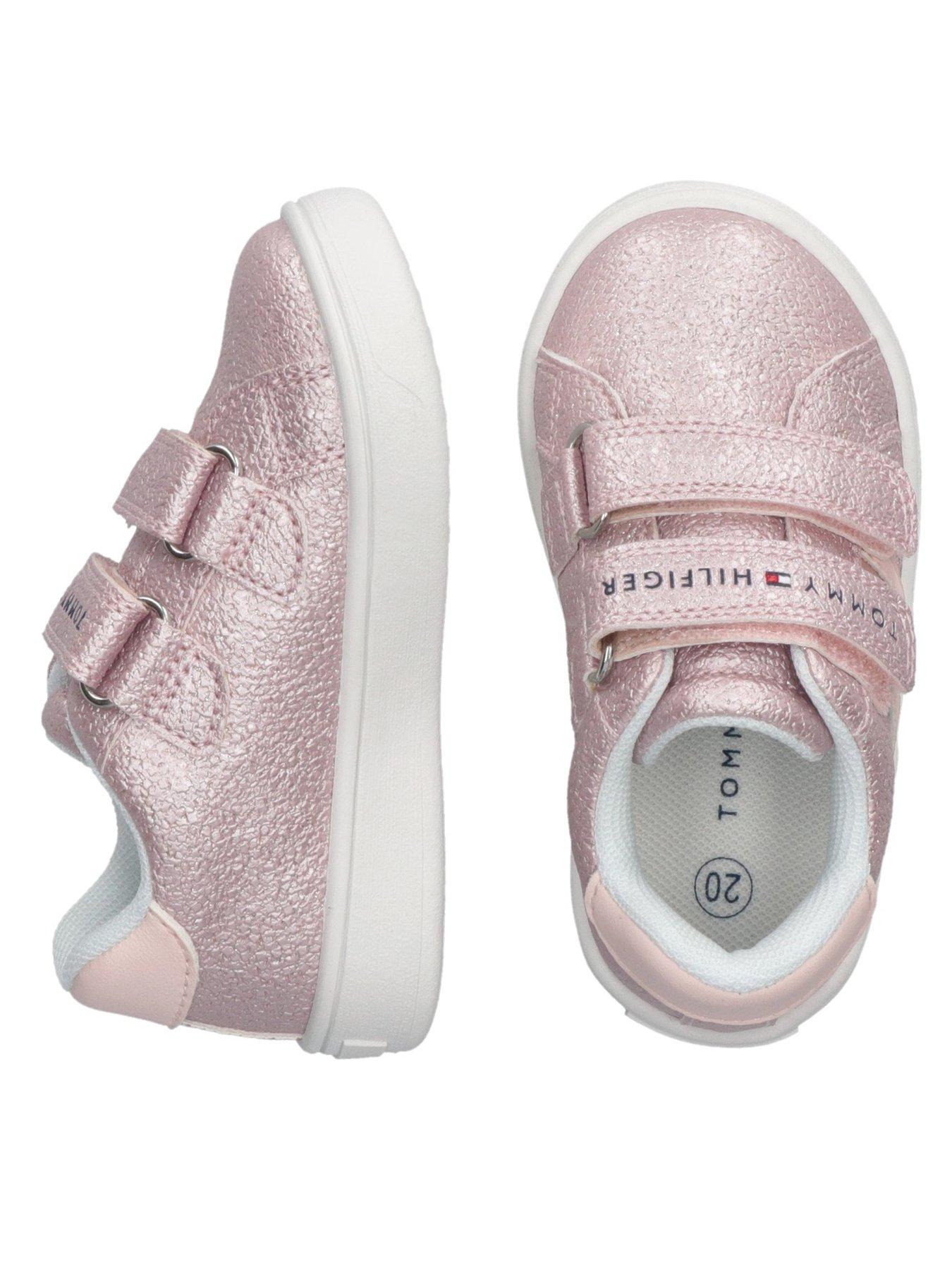 tommy-hilfiger-girls-logan-flag-low-cut-velcro-trainers-pinkback