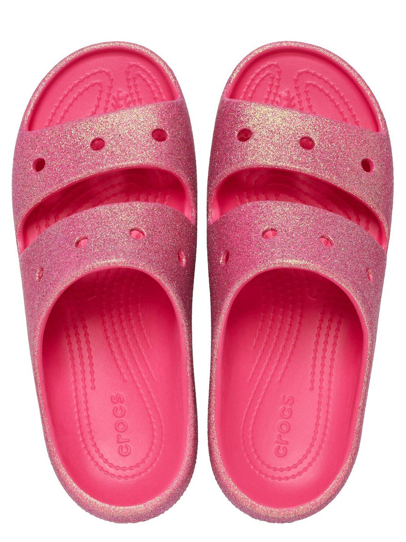 crocs-classic-iridescent-glitter-sandal-2-pinkoutfit