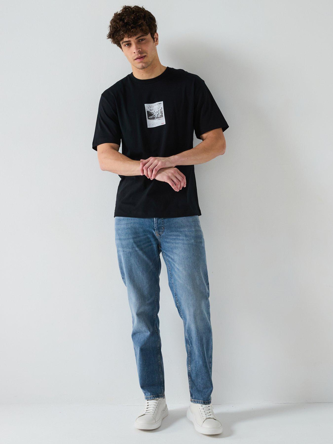 Image 3 of 5 of HUGO Darthy Relaxed Dog Polaroid Print T-Shirt - Black
