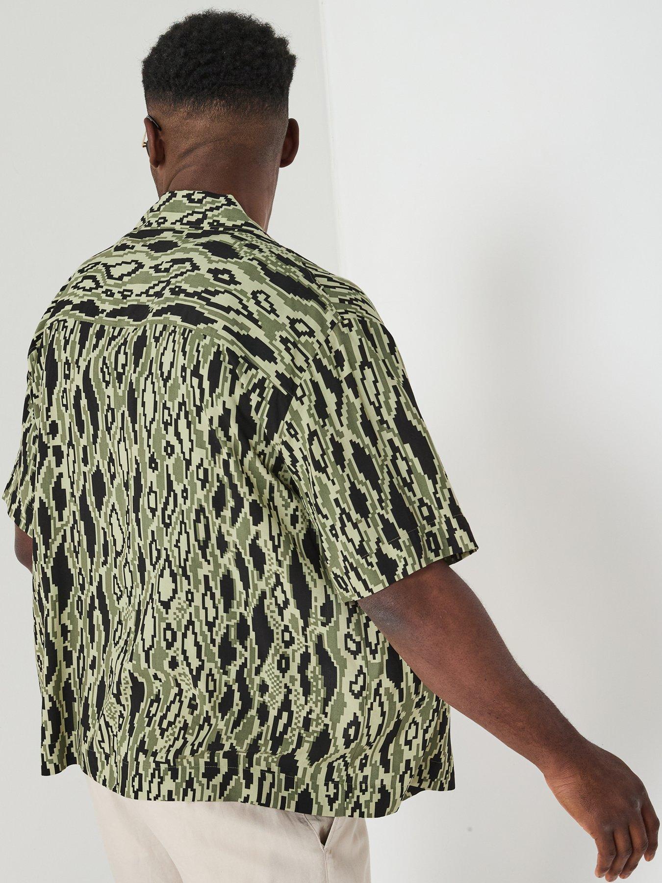 hugo-espino-relaxed-digital-snake-print-shirt-open-greenstillFront