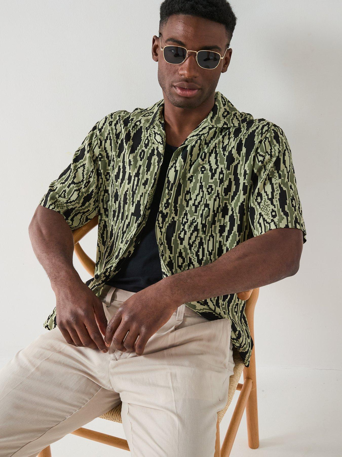 hugo-espino-relaxed-digital-snake-print-shirt-open-greenoutfit
