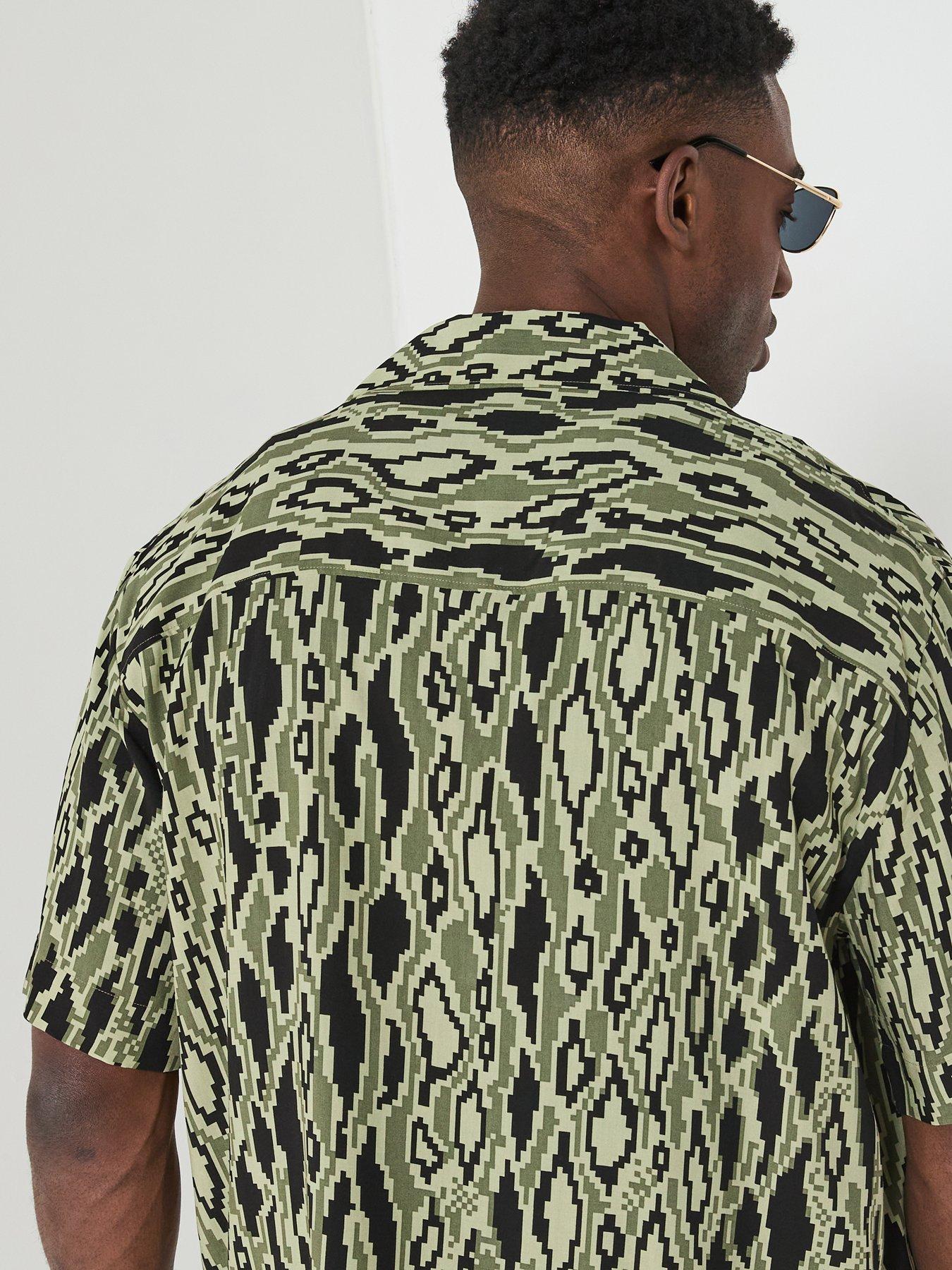 hugo-espino-relaxed-digital-snake-print-shirt-open-greendetail