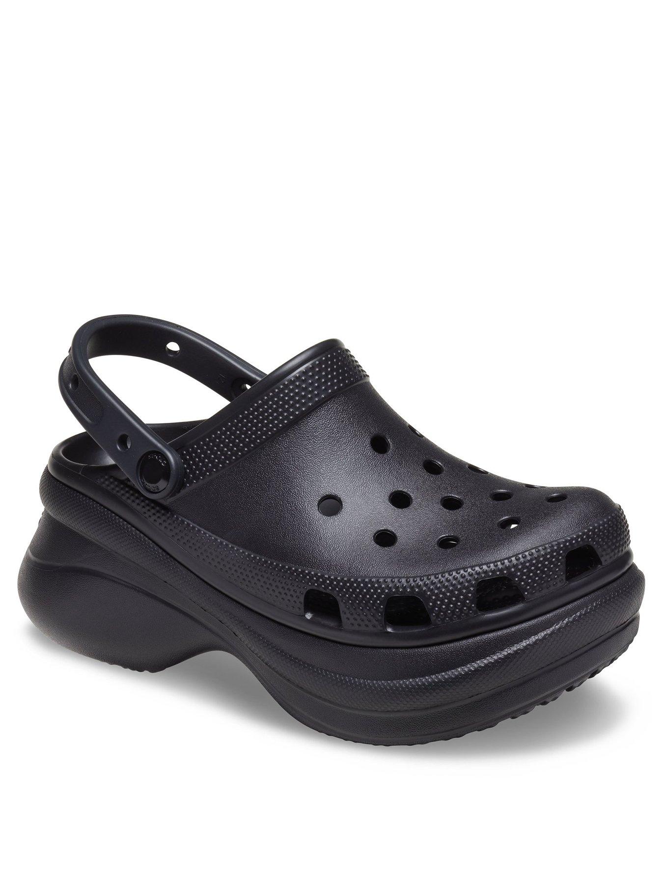 crocs-bae-clog-shoe-blackstillFront