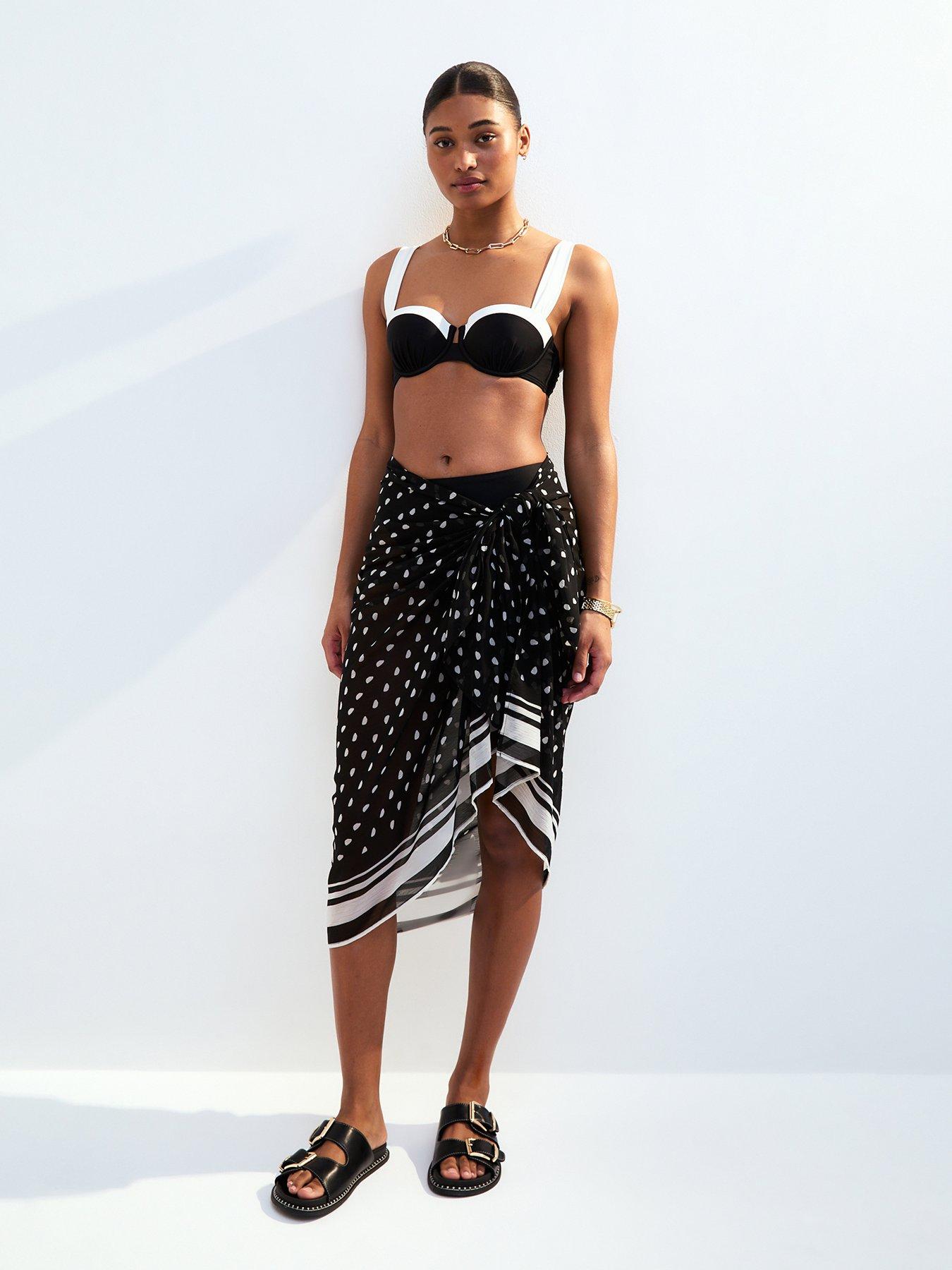 new-look-black-polka-dot-bordered-textured-sarong