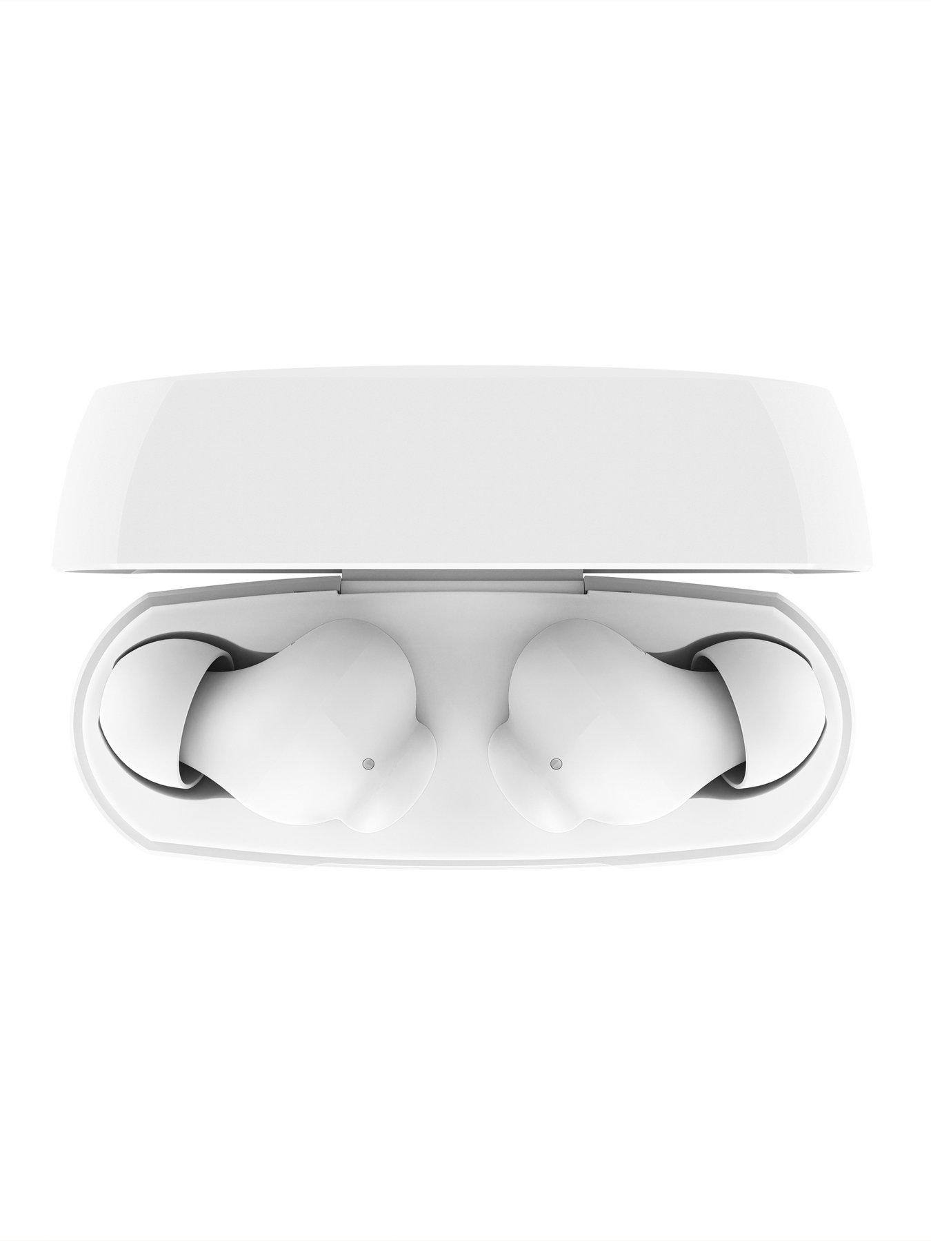 belkin-soundform-rhythm-true-wireless-earbudsoutfit