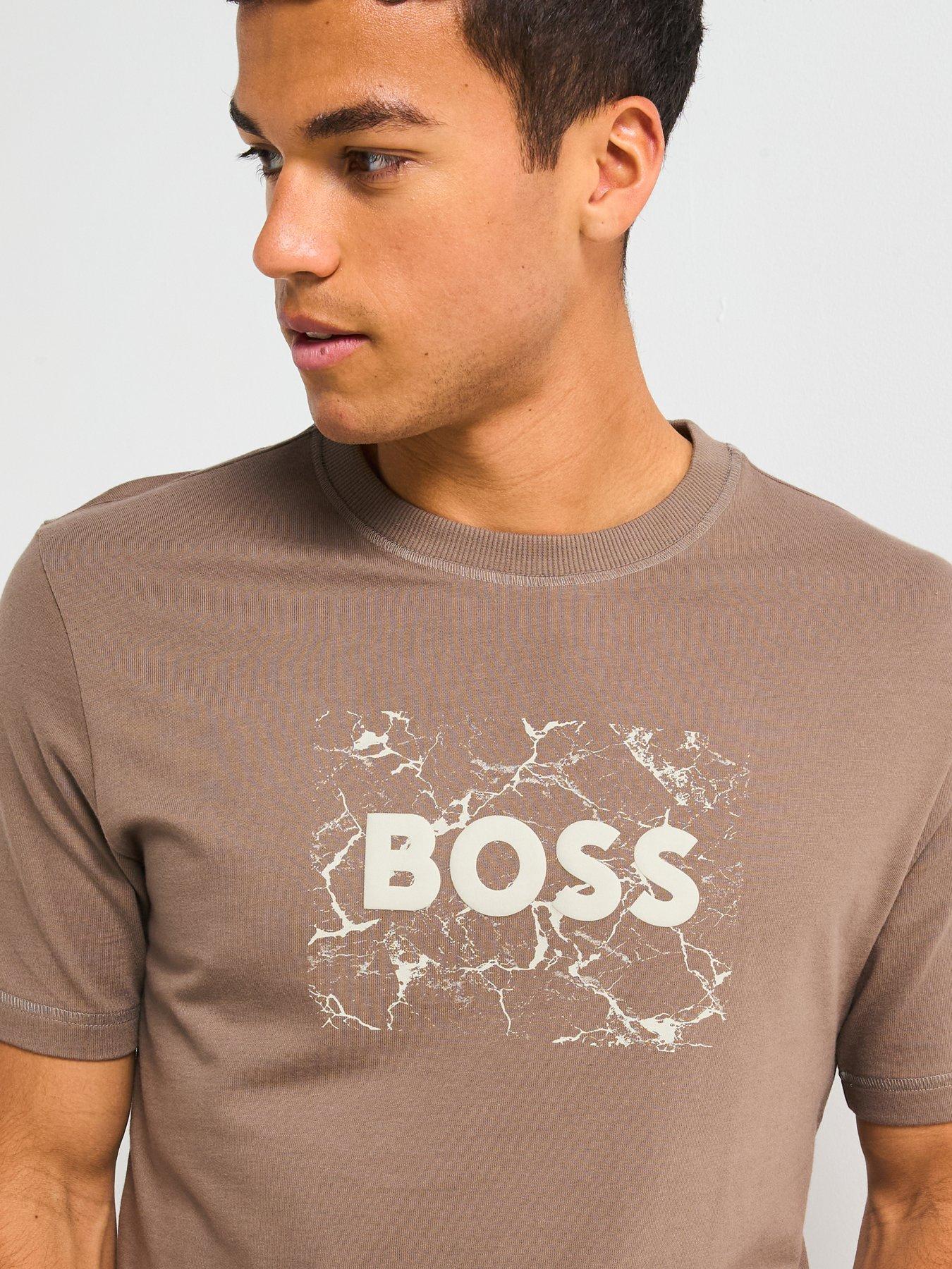 boss-te-logospace-t-shirt-open-beigeoutfit