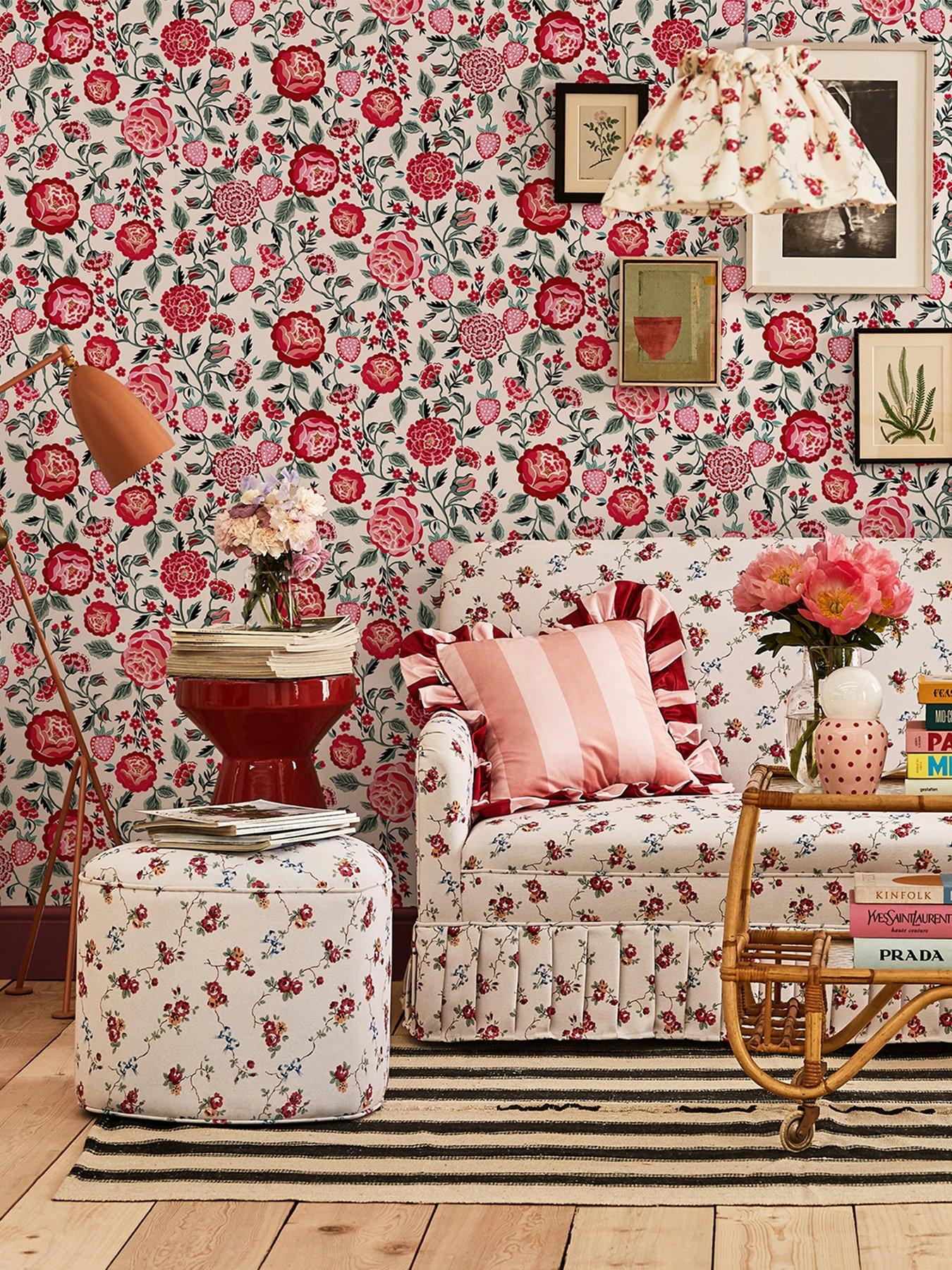 cath-kidston-strawberry-garden-rose-wallpaper