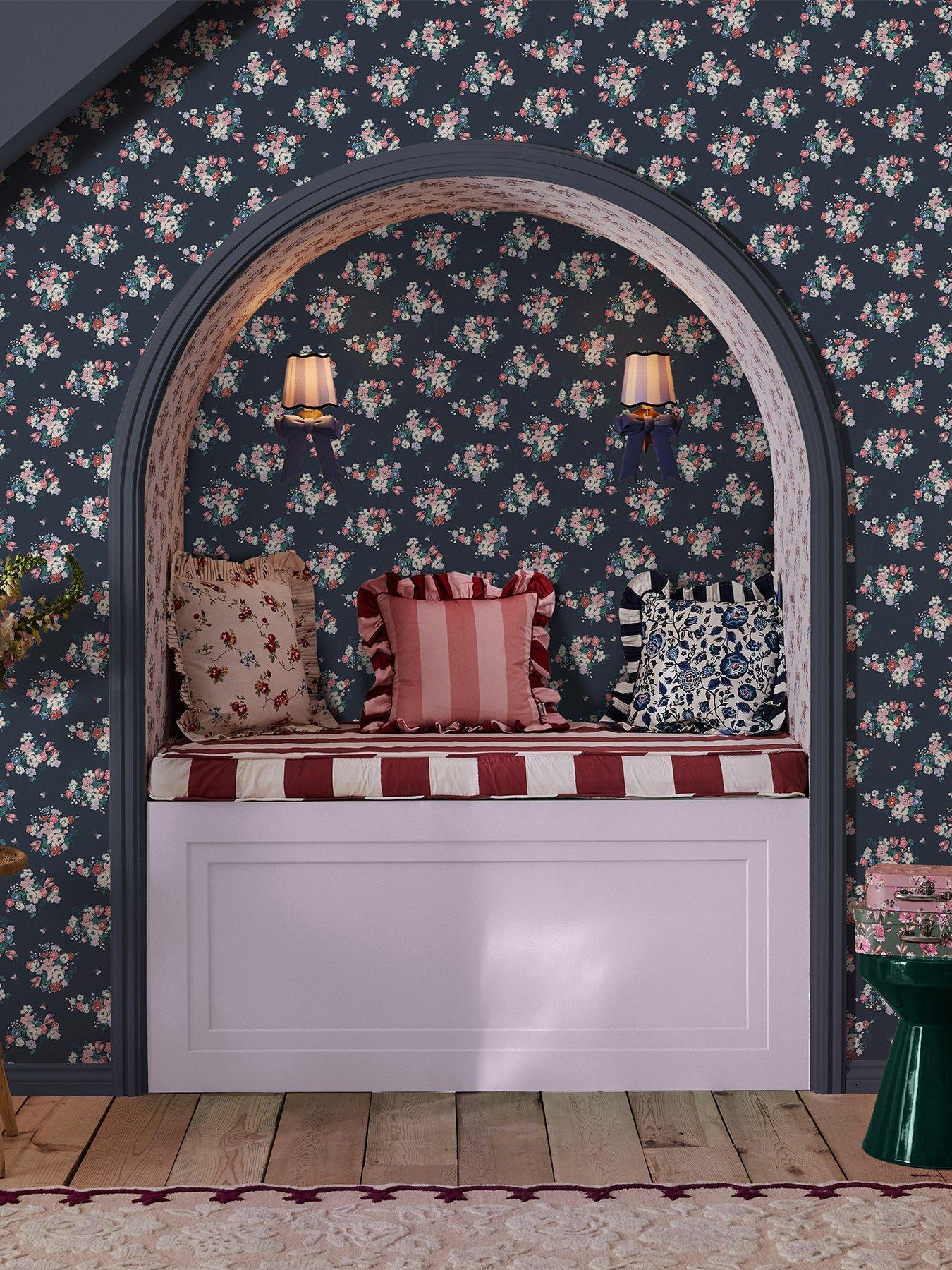 Cath Kidston Clifton Floral Navy Wallpaper