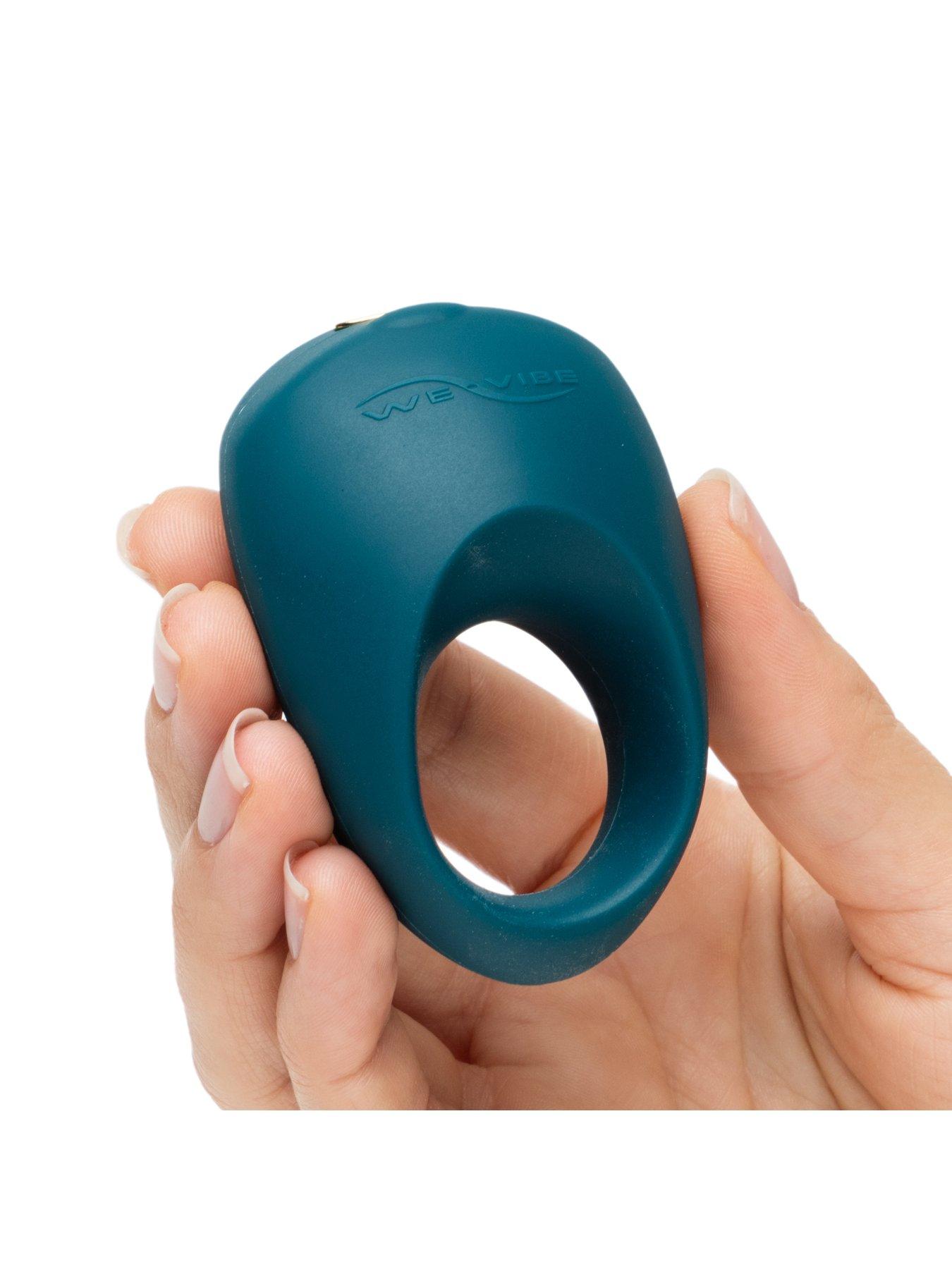 Image 3 of 7 of Lovehoney We-Vibe Date Night Gift Set