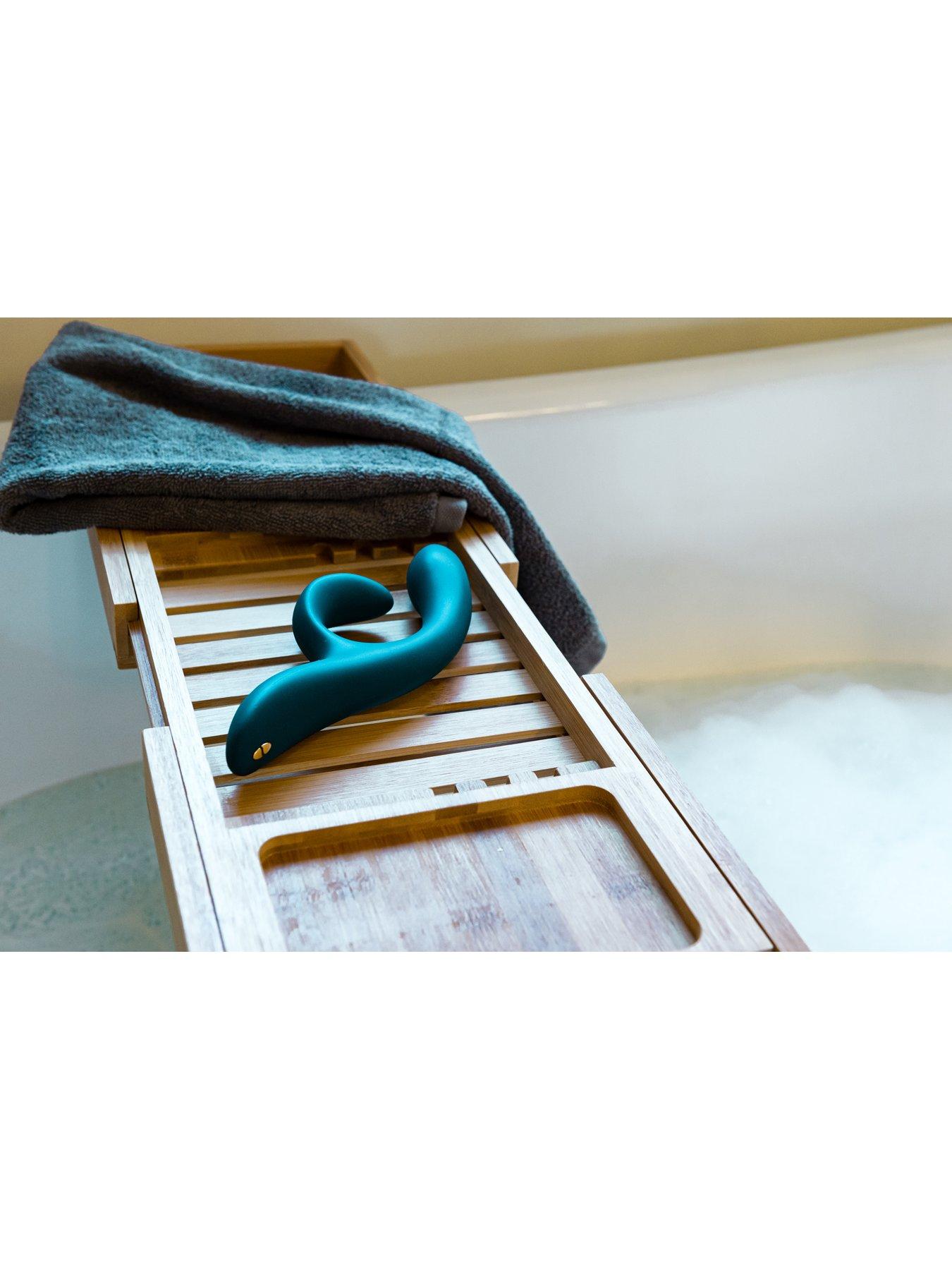 Image 7 of 7 of Lovehoney We-Vibe Date Night Gift Set