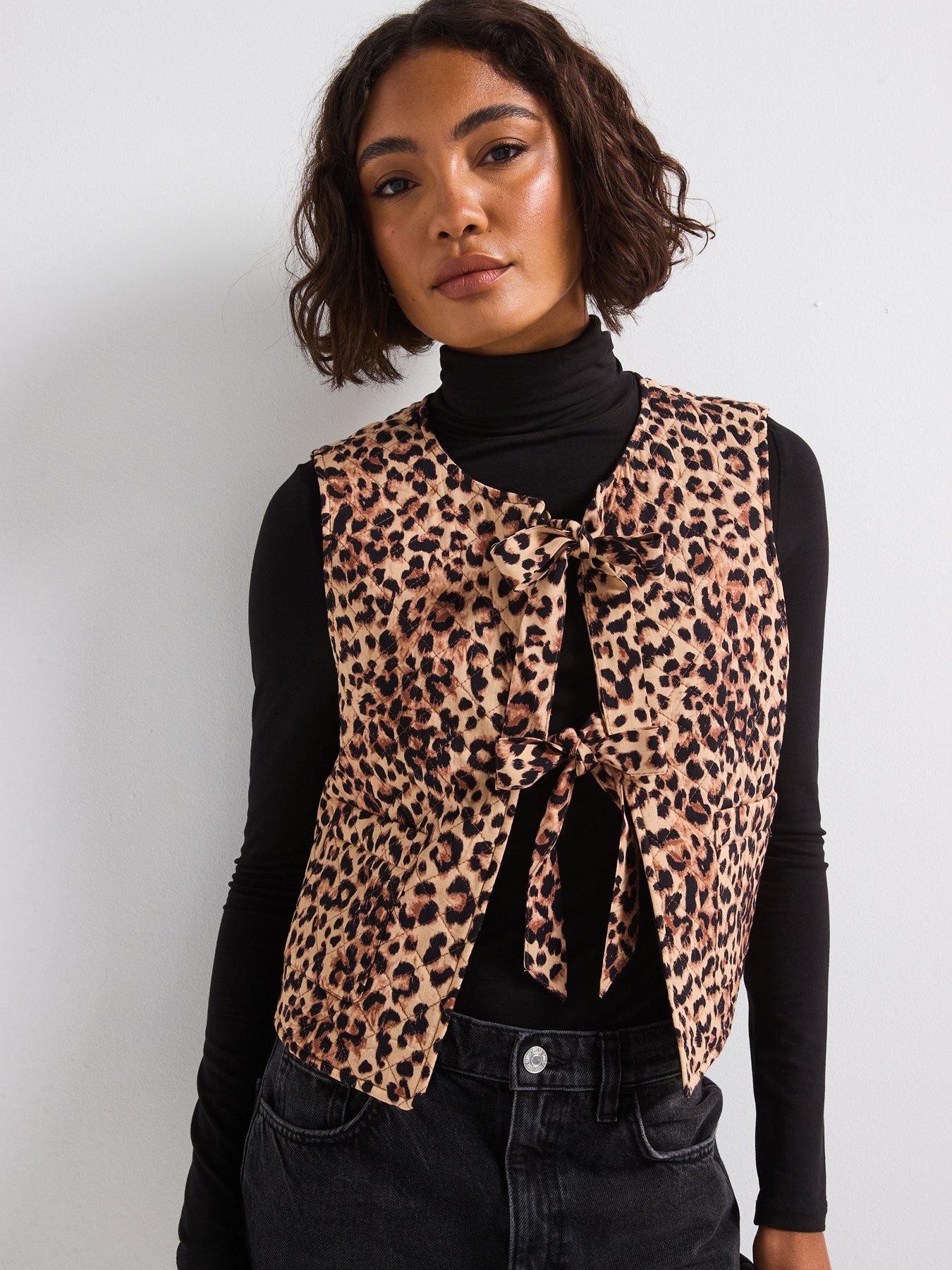 pieces-quilted-tie-detail-sleeveless-jacket-leopard-print