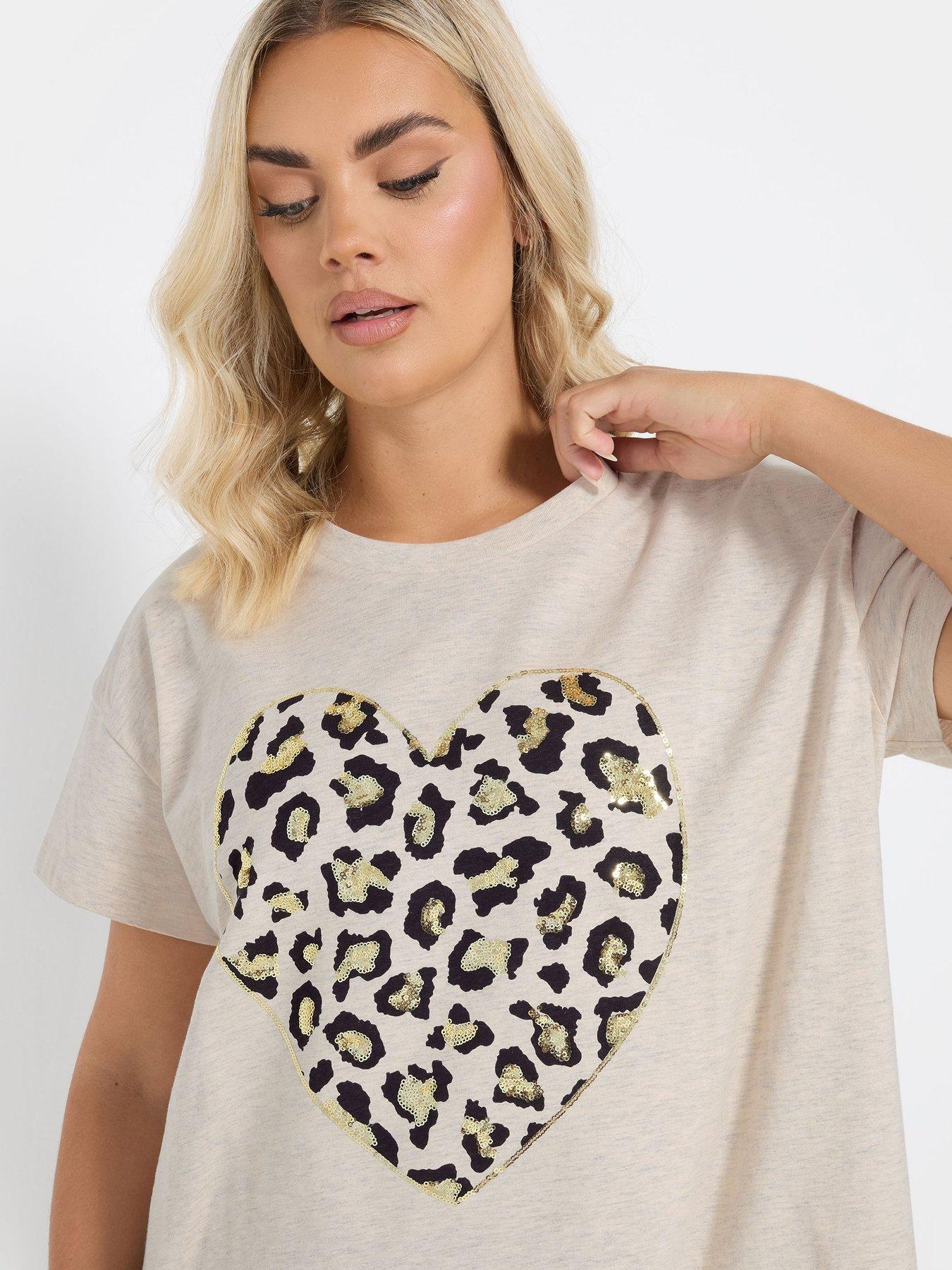 yours-curve-placement-print-sequin-heart-t-shirt-naturaloutfit