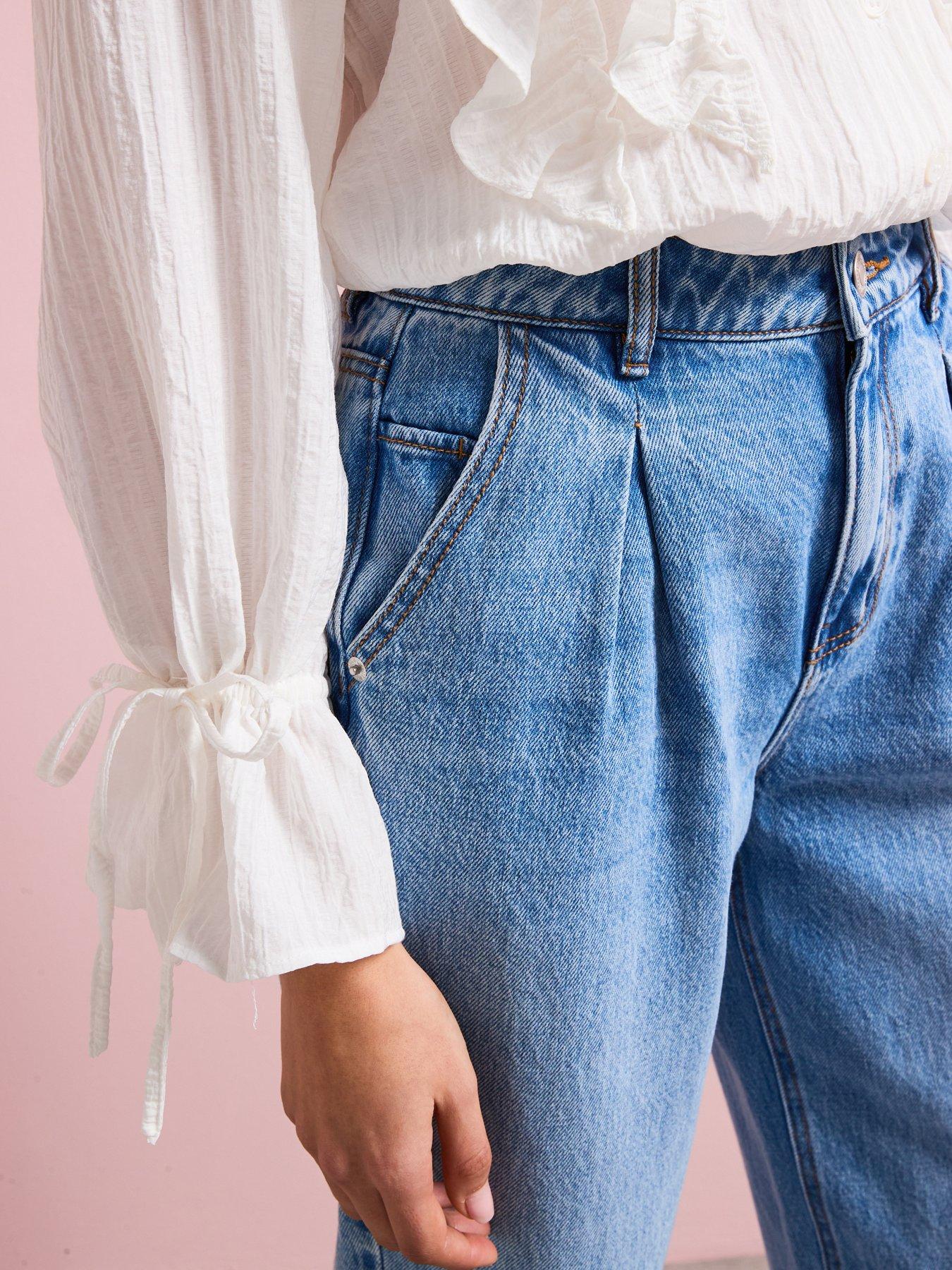 Image 5 of 6 of Vero Moda High Rise Barrel Denim Jeans - Blue