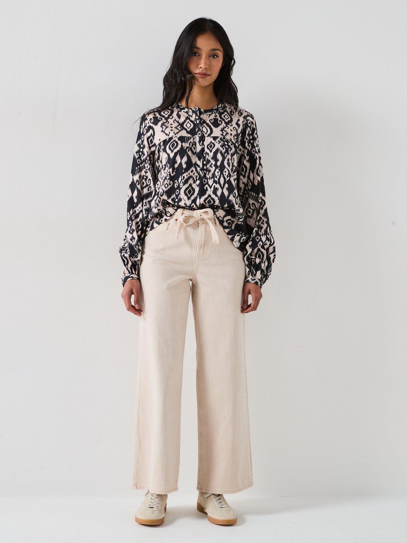 Image 3 of 6 of JDY Printed Long Sleeve Blouse - Black