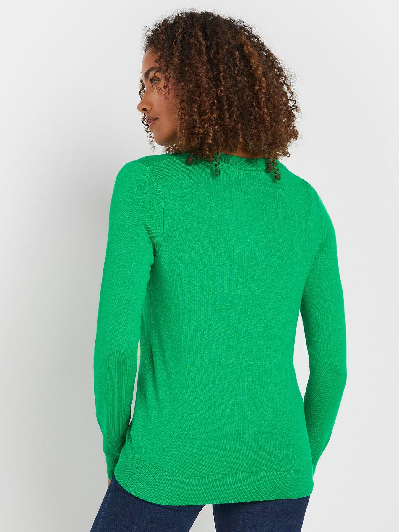 mco-v-neck-jumperstillFront